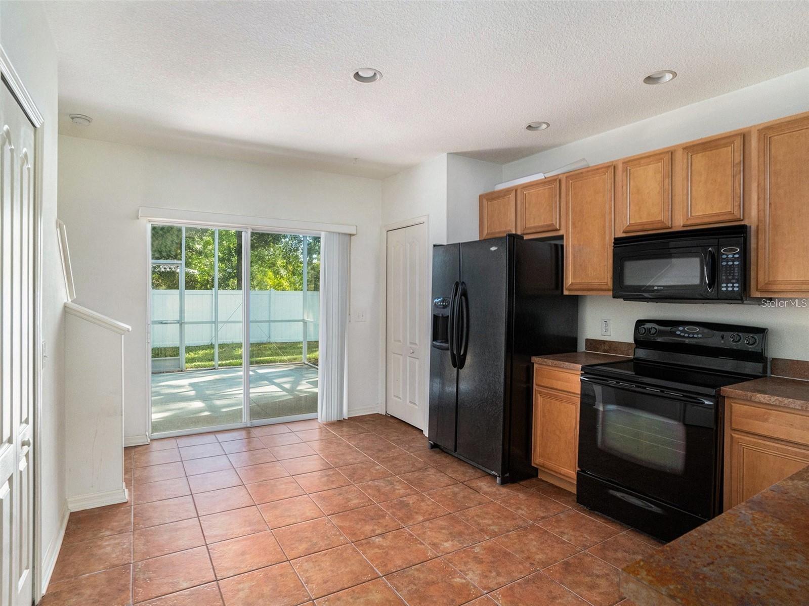 Image 5 of 22 For 10716 Chesham Hill Court