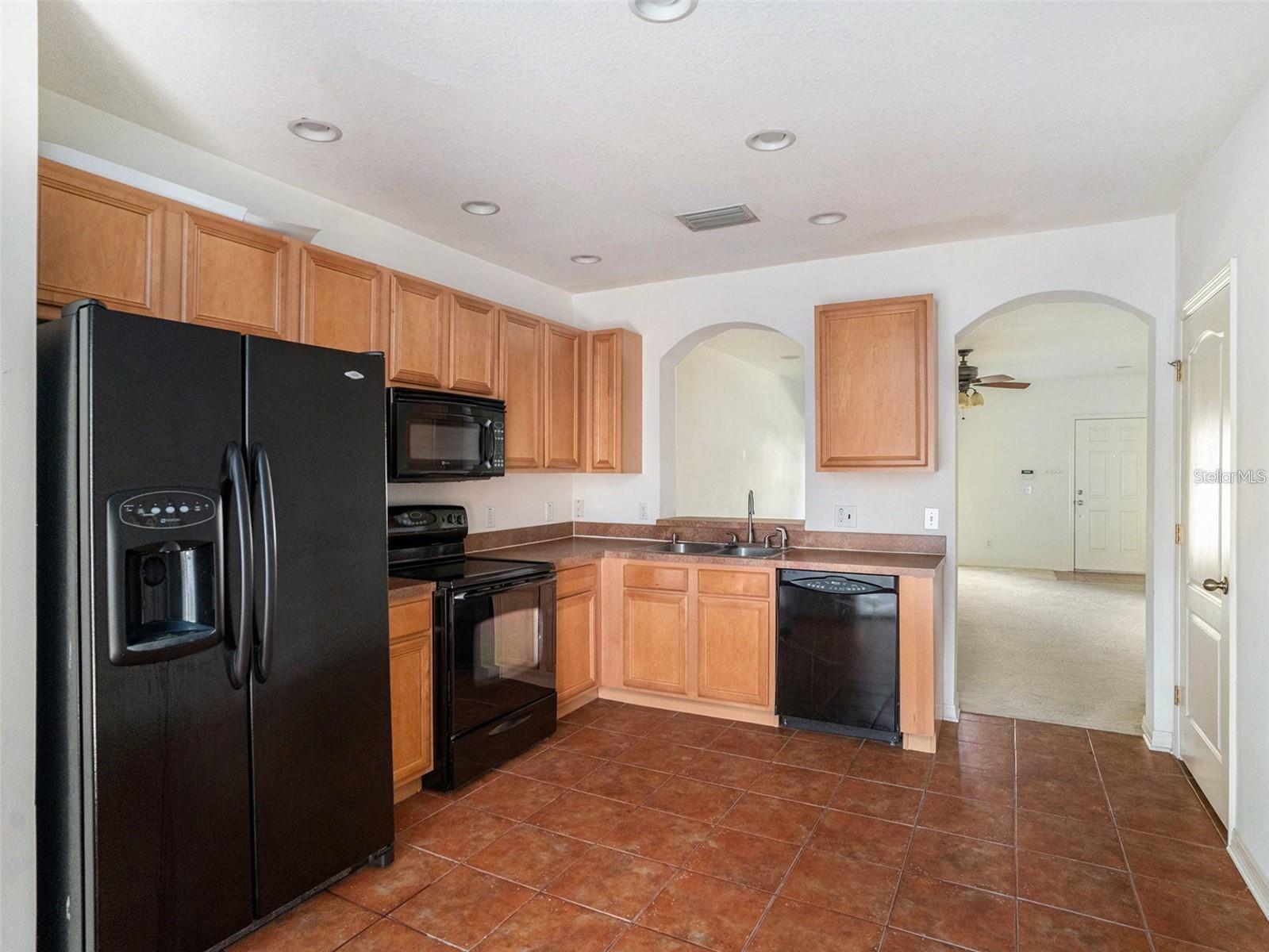 Image 6 of 22 For 10716 Chesham Hill Court