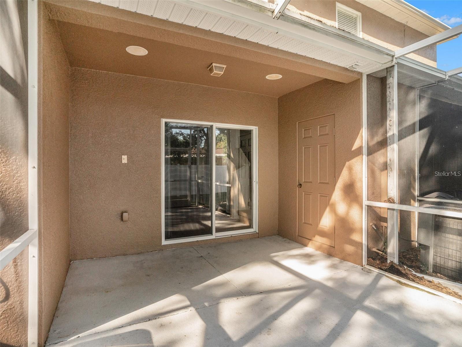 Image 7 of 22 For 10716 Chesham Hill Court