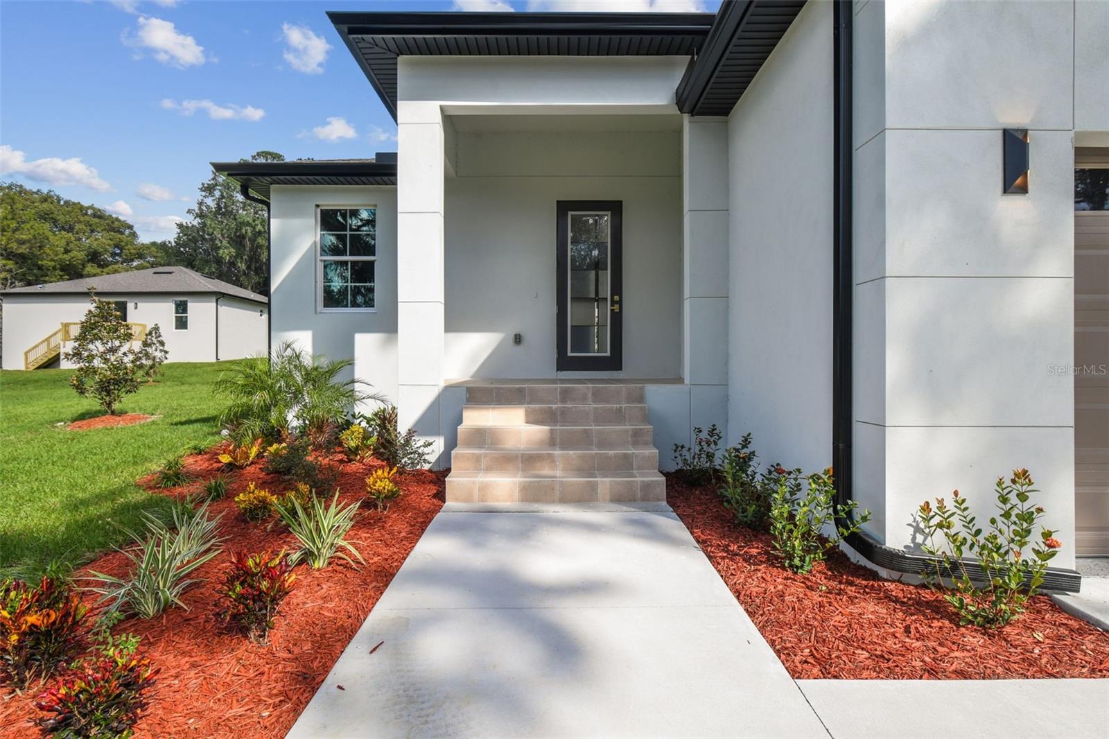 Image 6 of 64 For 300 Lemon Avenue