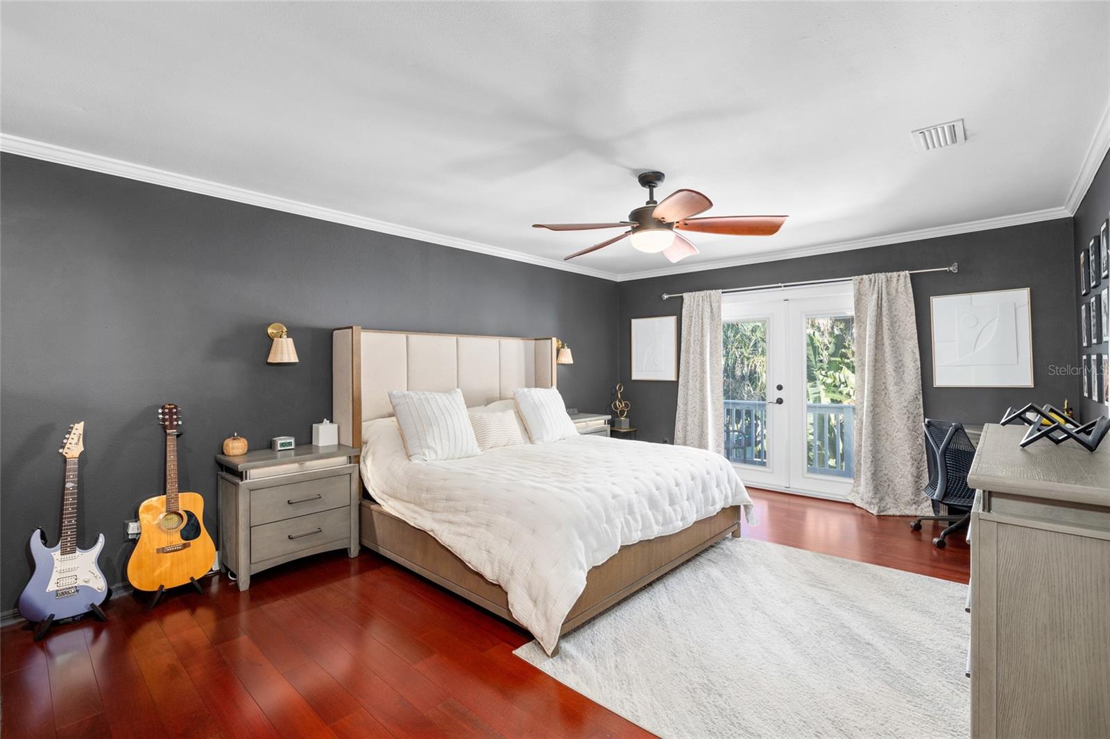 Image 17 of 41 For 5705 Bayshore Boulevard