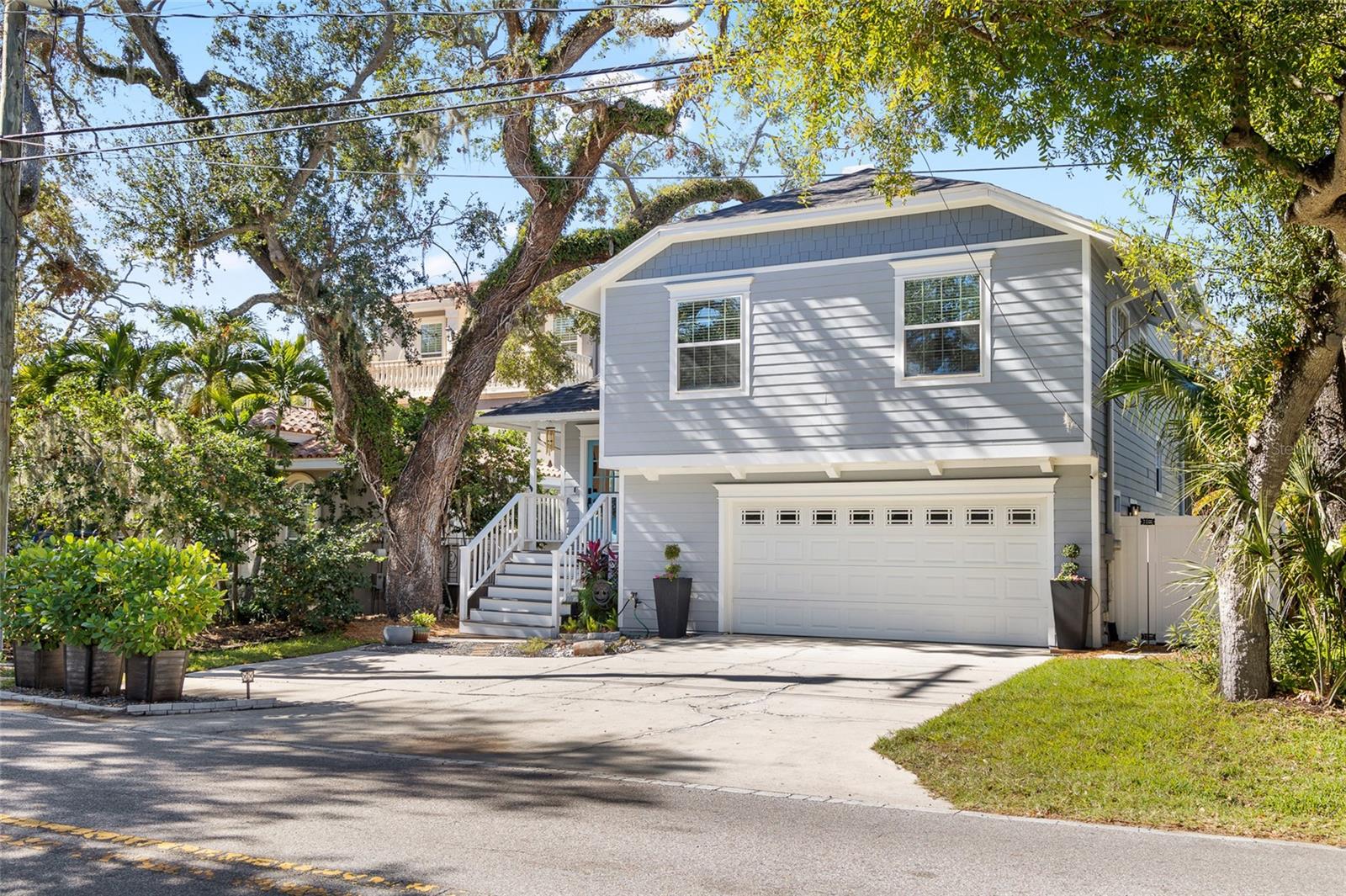 Image 2 of 41 For 5705 Bayshore Boulevard