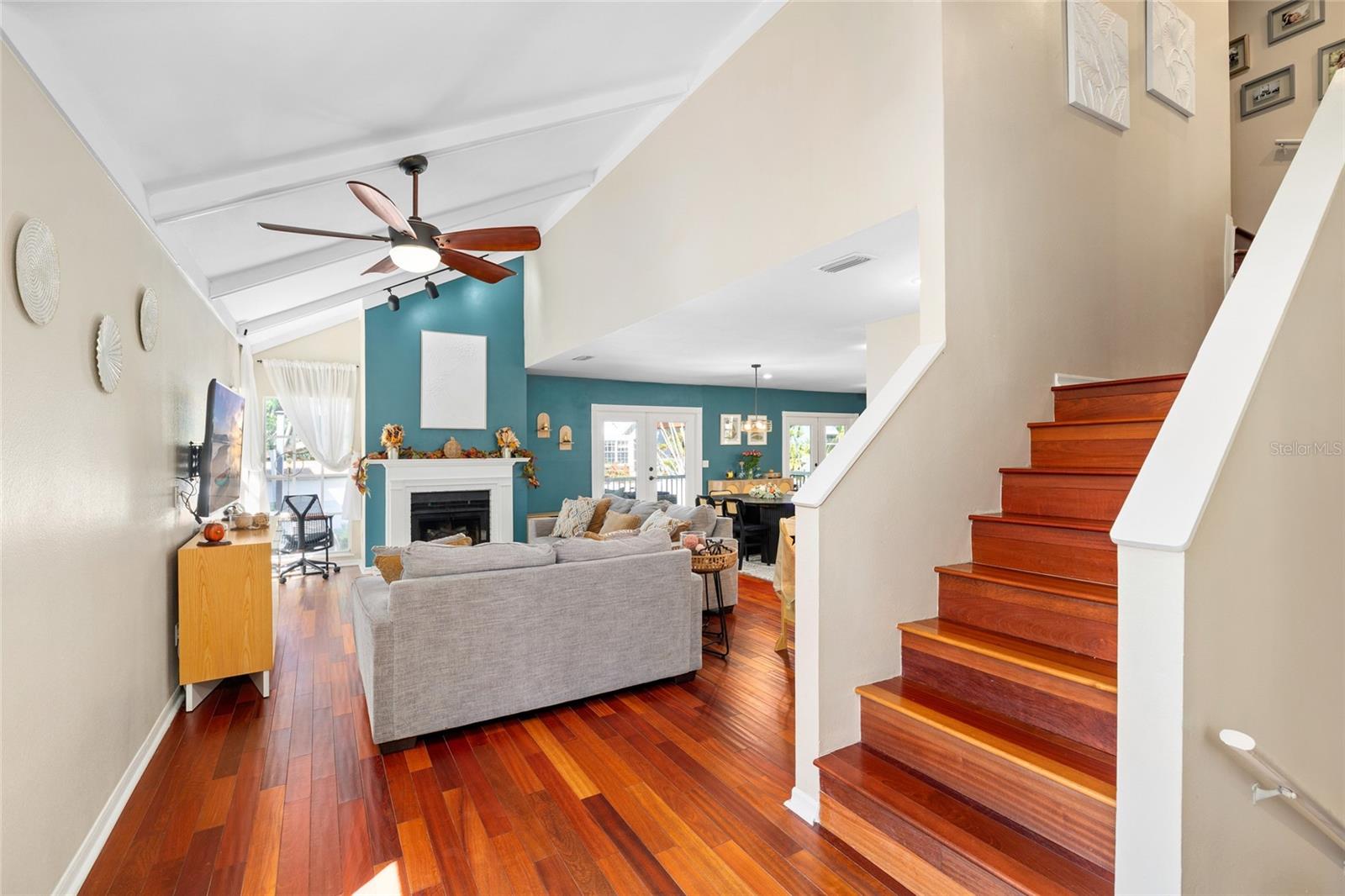 Image 6 of 41 For 5705 Bayshore Boulevard