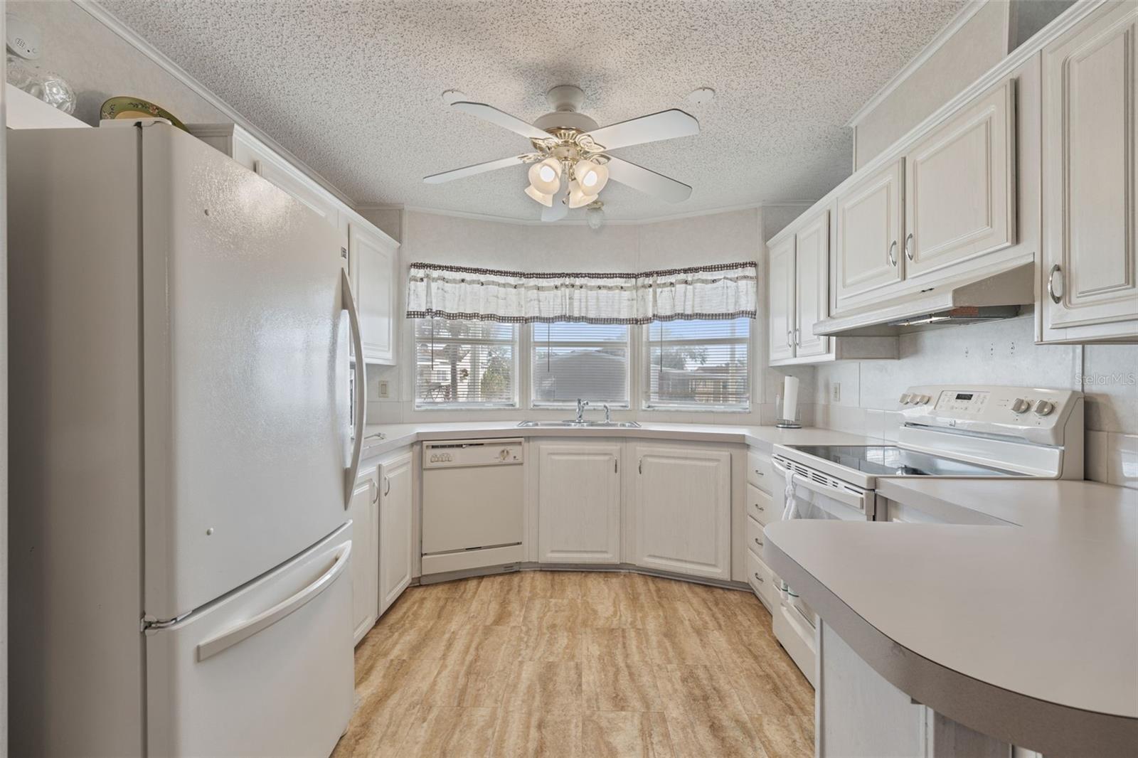 Image 11 of 44 For 3031 Moss Hill Street