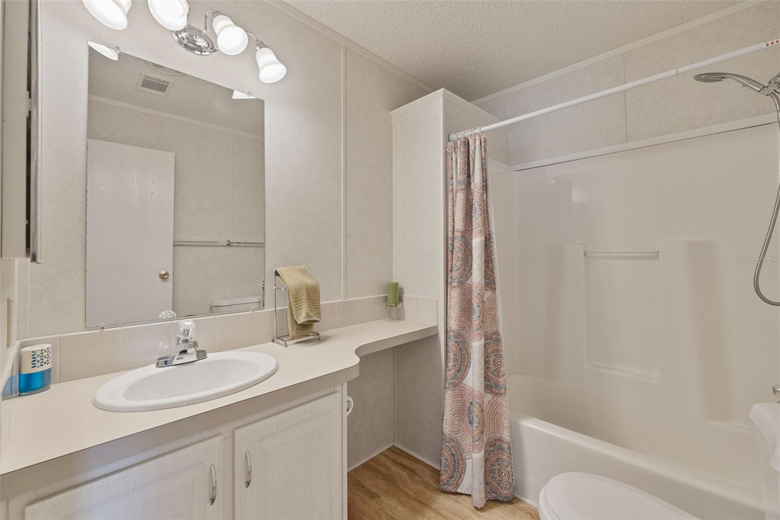 Image 17 of 44 For 3031 Moss Hill Street