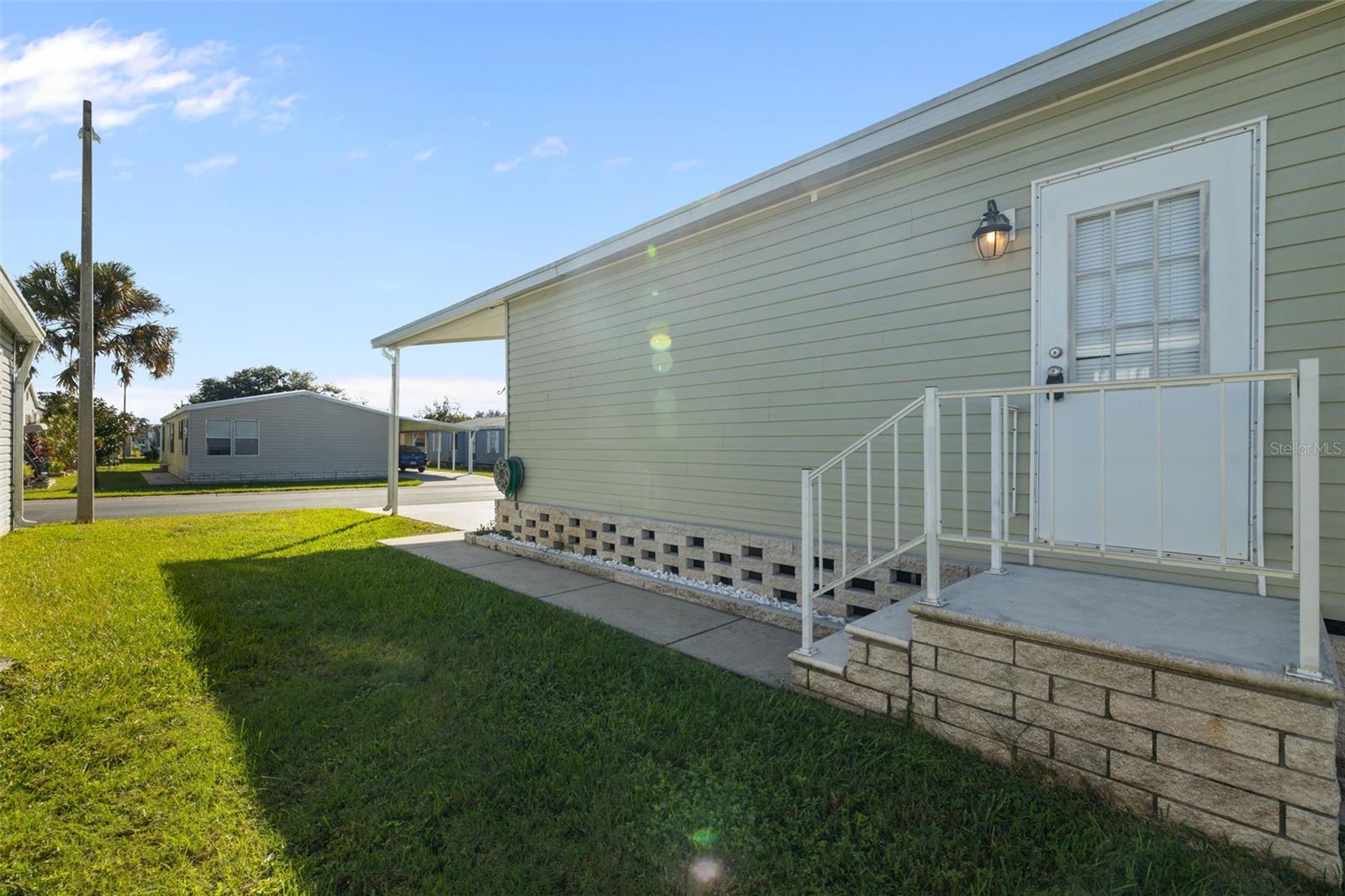 Image 28 of 44 For 3031 Moss Hill Street