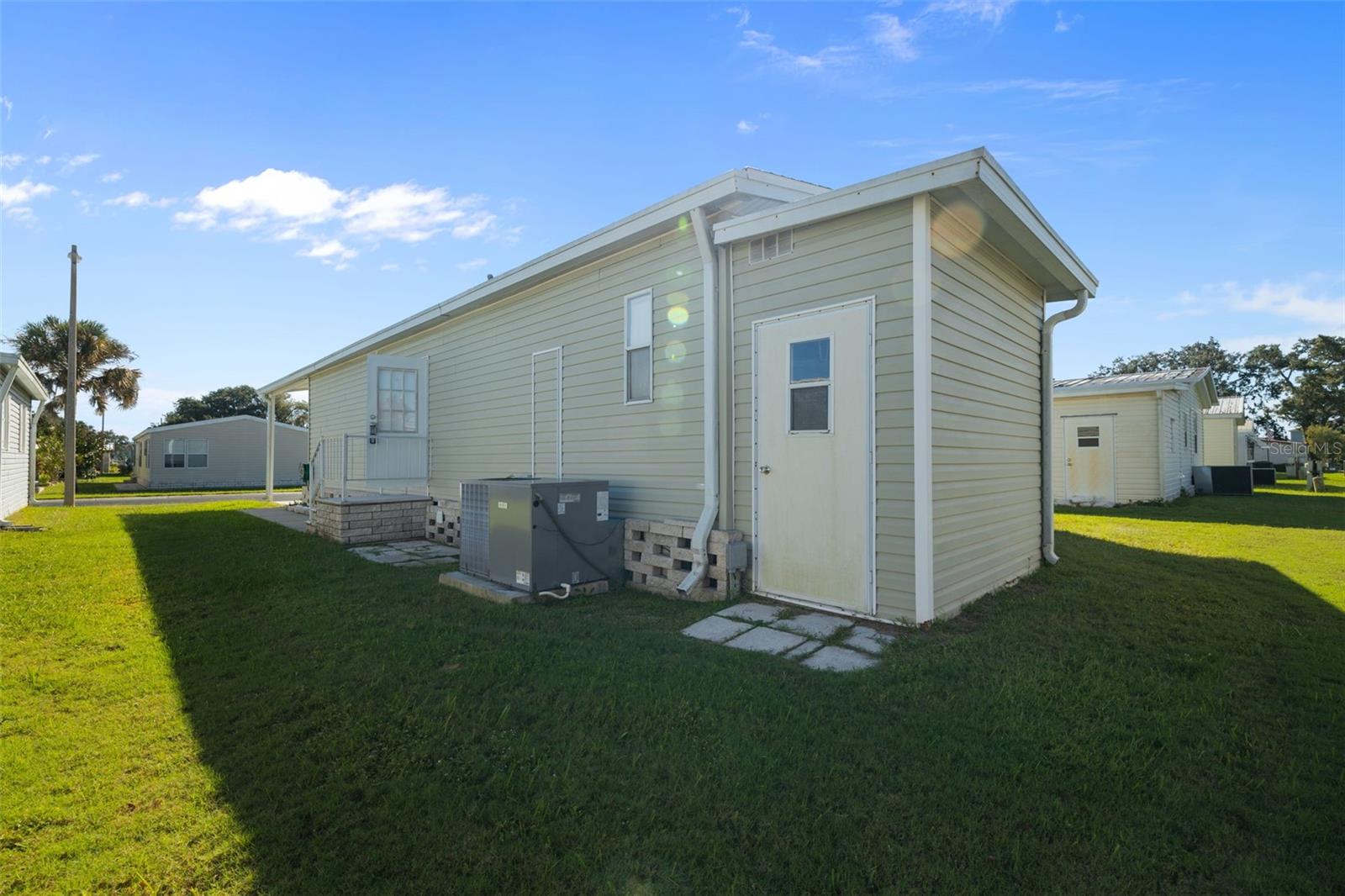 Image 29 of 44 For 3031 Moss Hill Street