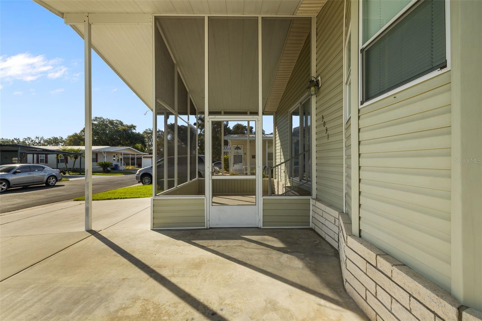 Image 3 of 44 For 3031 Moss Hill Street