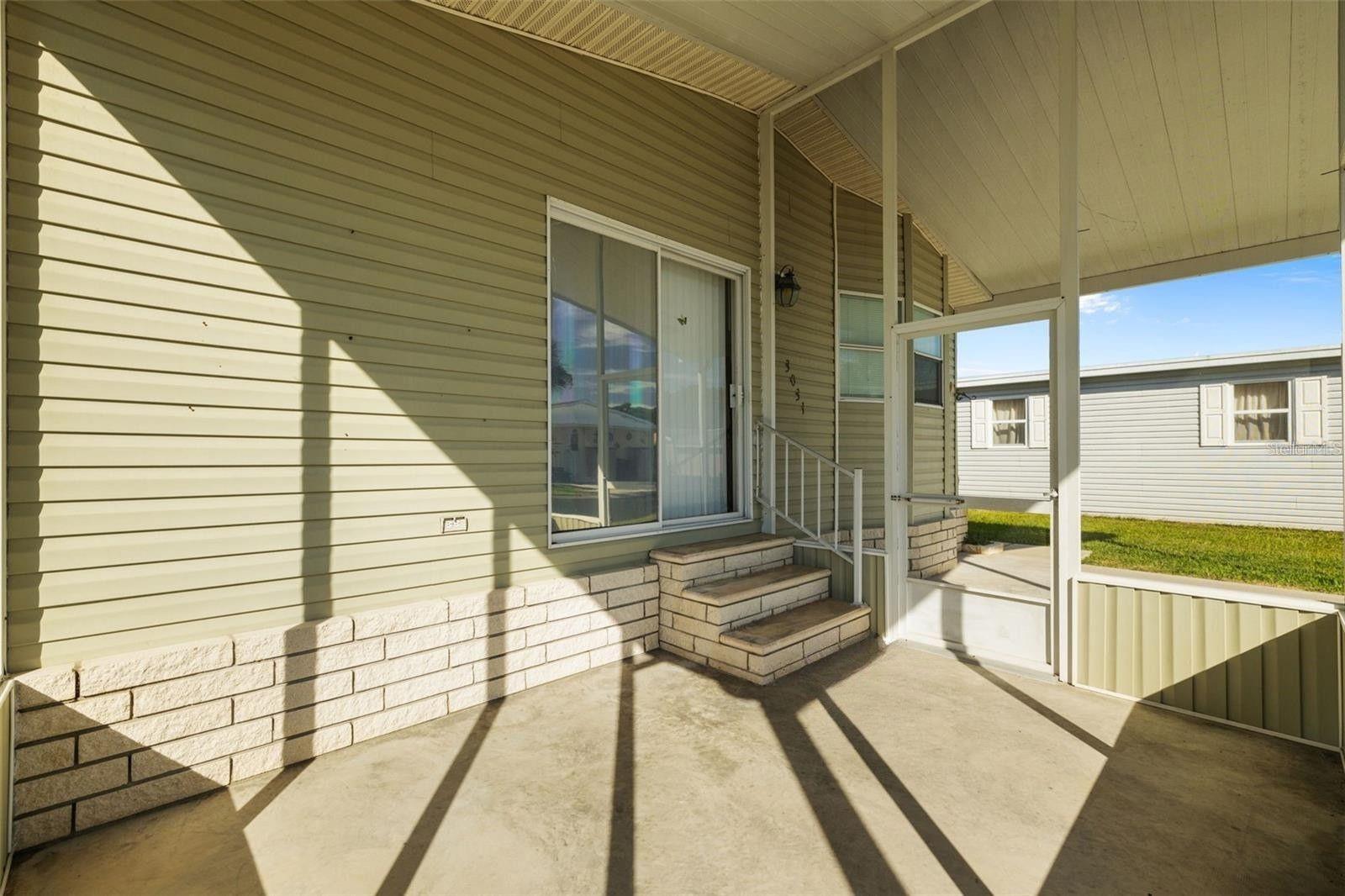 Image 4 of 44 For 3031 Moss Hill Street