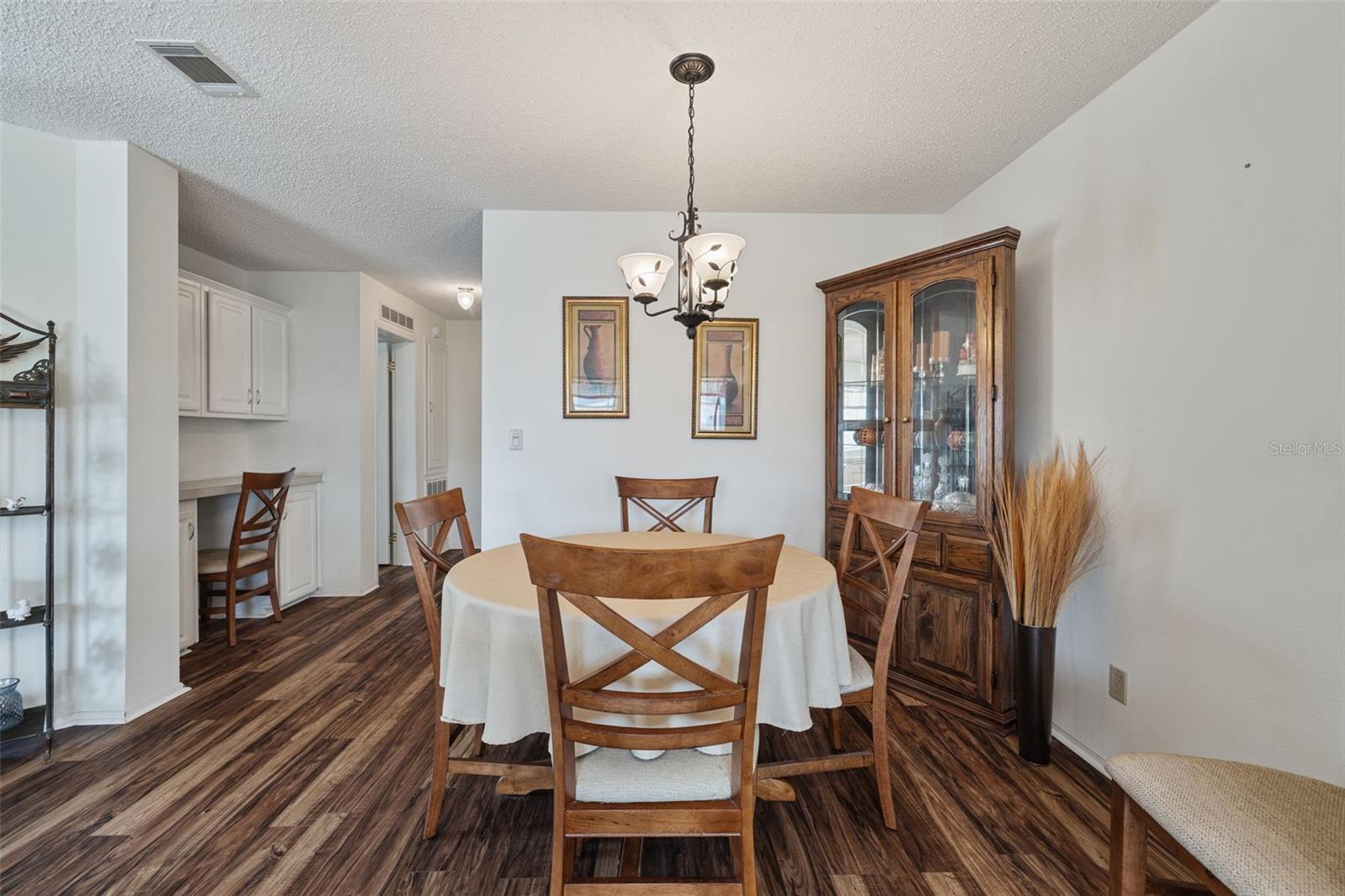 Image 9 of 44 For 3031 Moss Hill Street