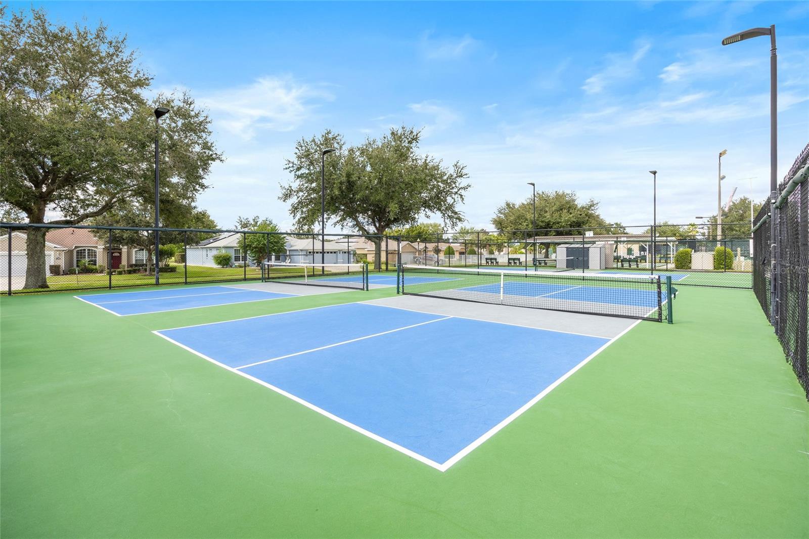 Image 10 of 40 For 15092 14th Avenue Road