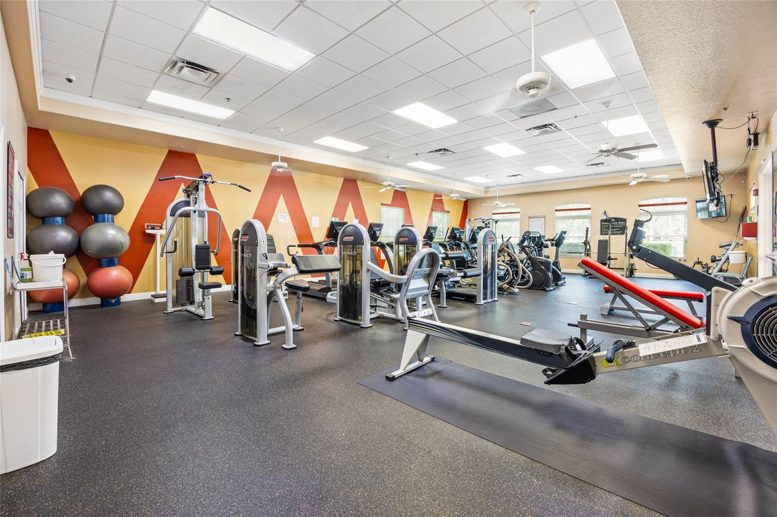 Image 30 of 40 For 15092 14th Avenue Road