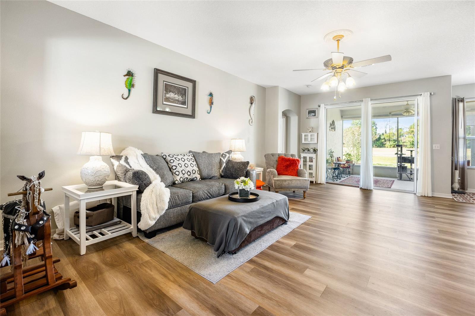 Image 8 of 40 For 15092 14th Avenue Road