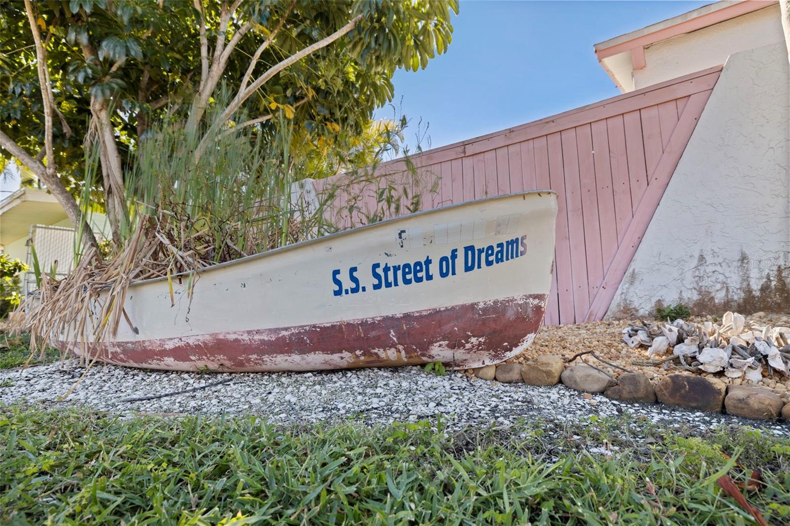 Image 15 of 46 For 322 Hermosita Drive