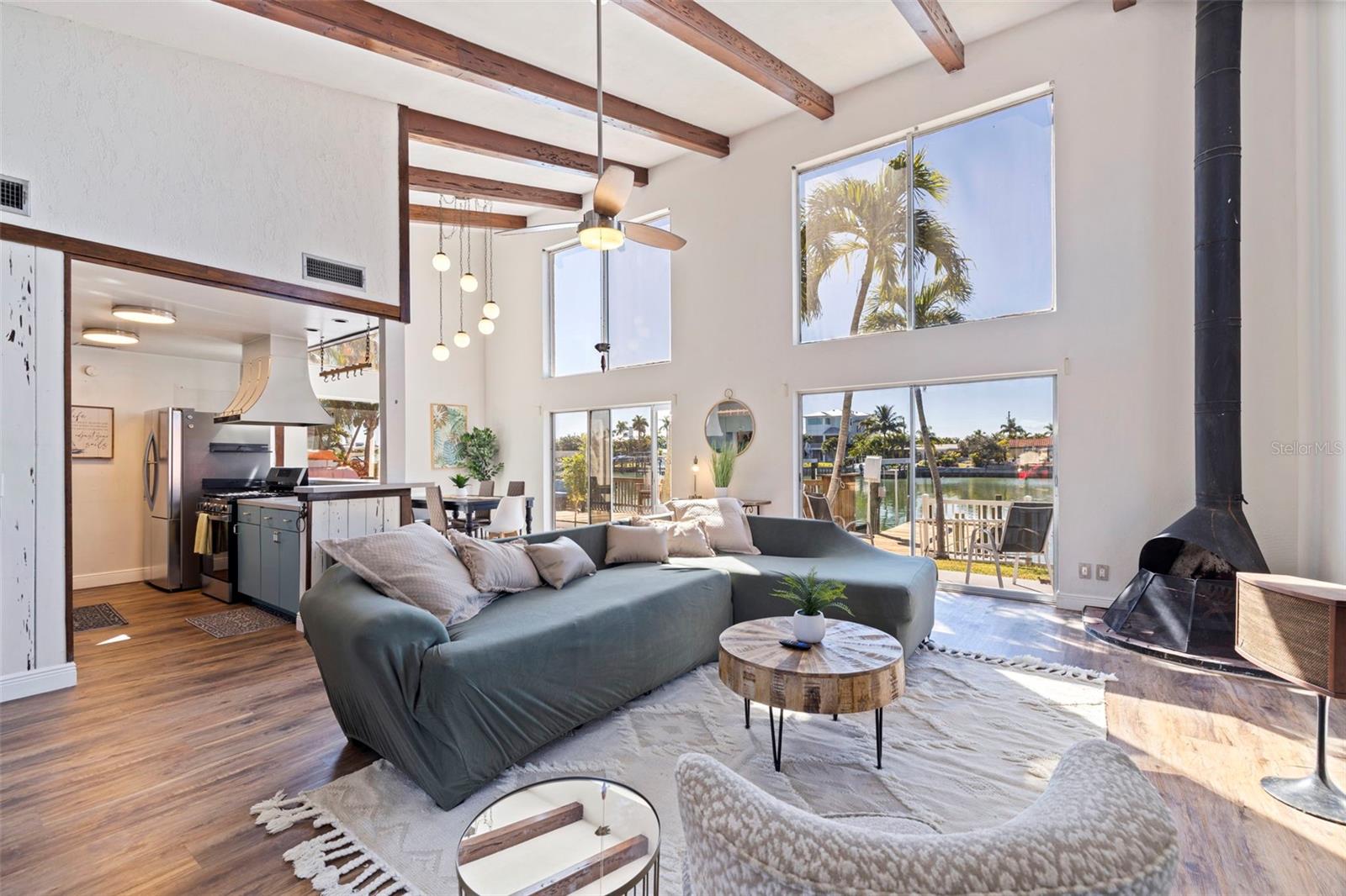 Image 16 of 46 For 322 Hermosita Drive