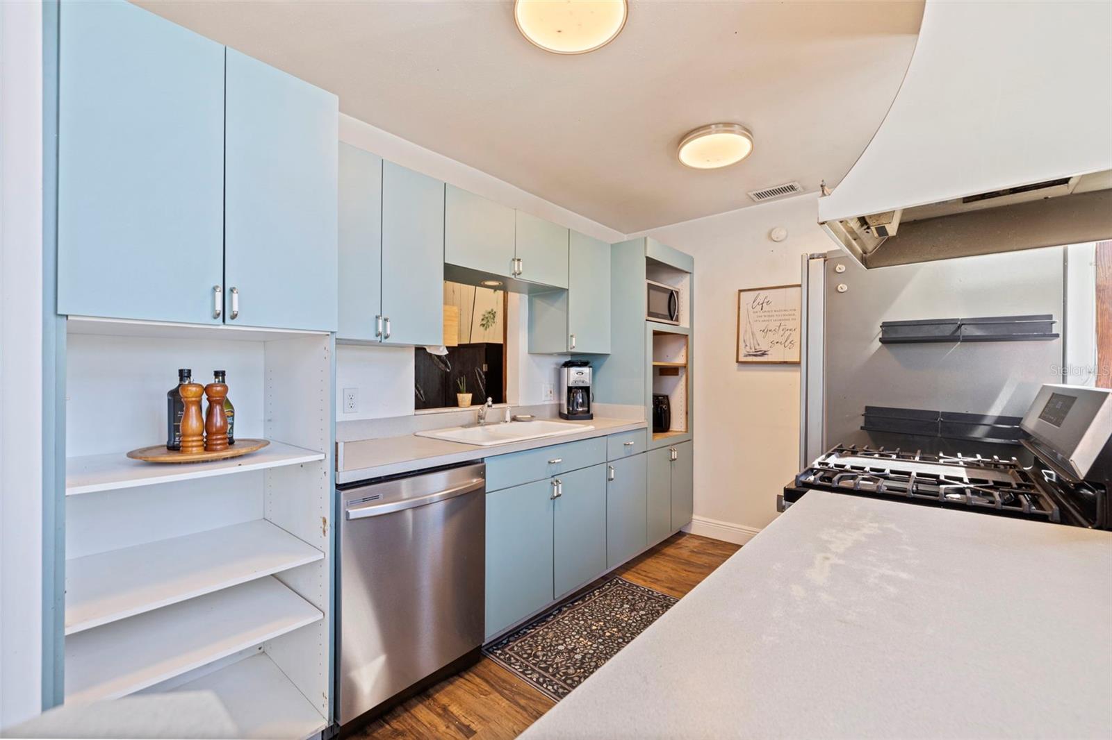 Image 21 of 46 For 322 Hermosita Drive