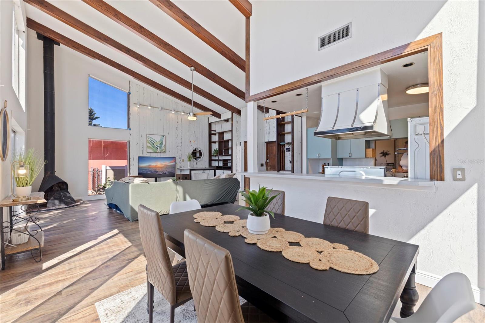 Image 25 of 46 For 322 Hermosita Drive