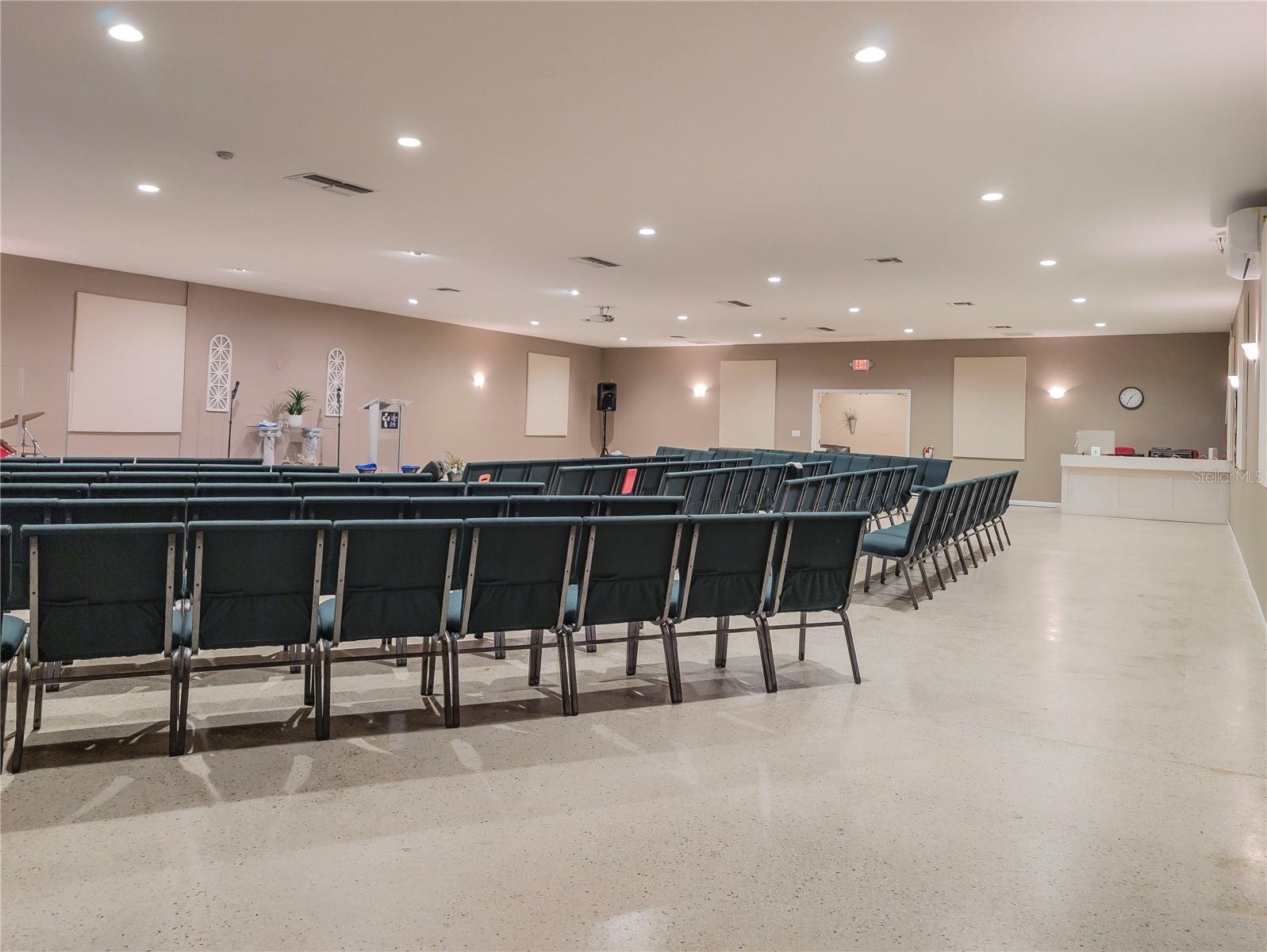 Listing photo id 22 for 4807 Mile Stetch Drive