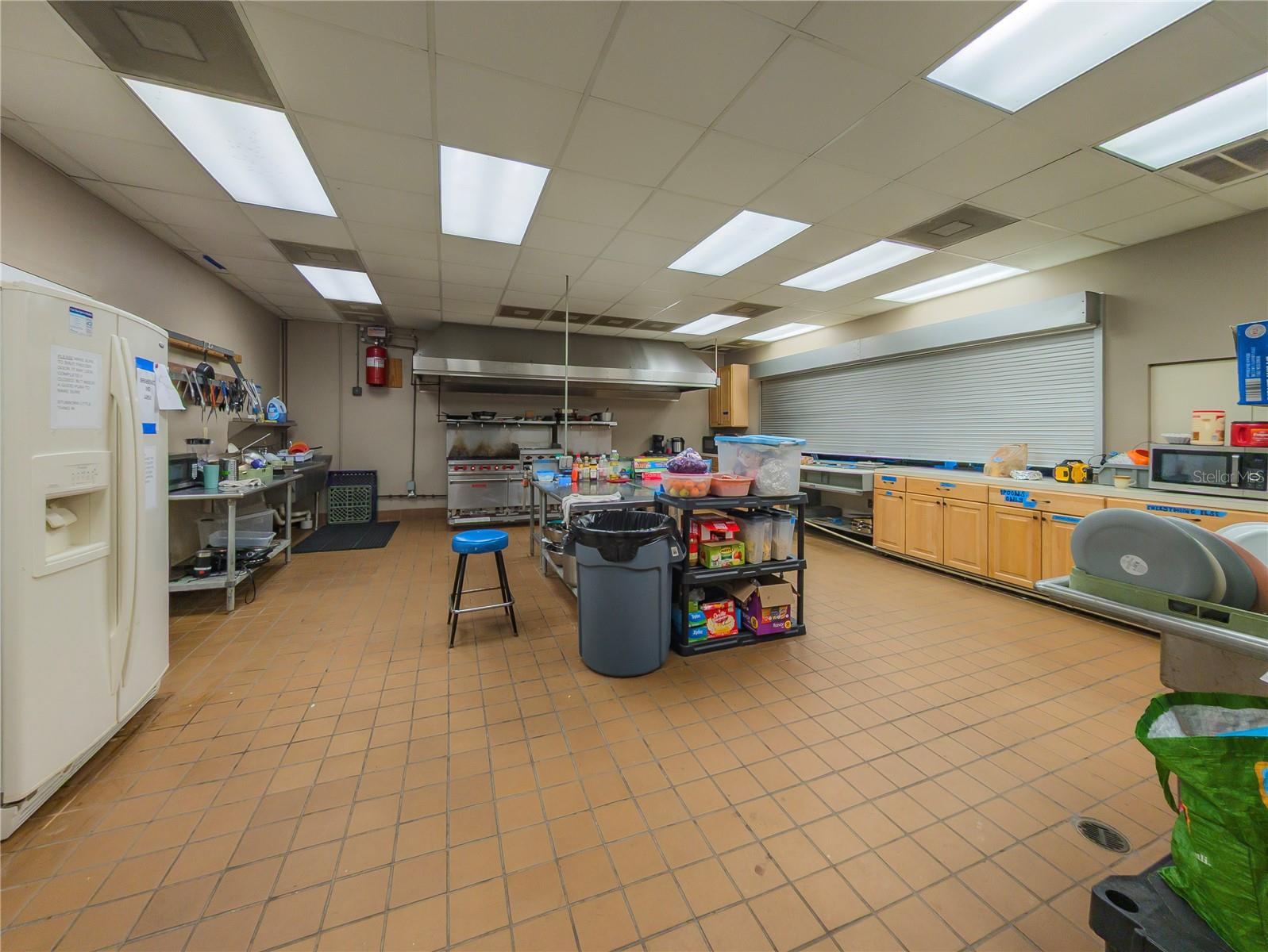 Listing photo id 28 for 4807 Mile Stetch Drive