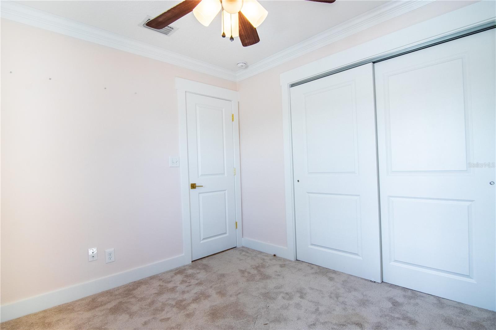 Image 43 of 46 For 600 43rd Avenue Ne