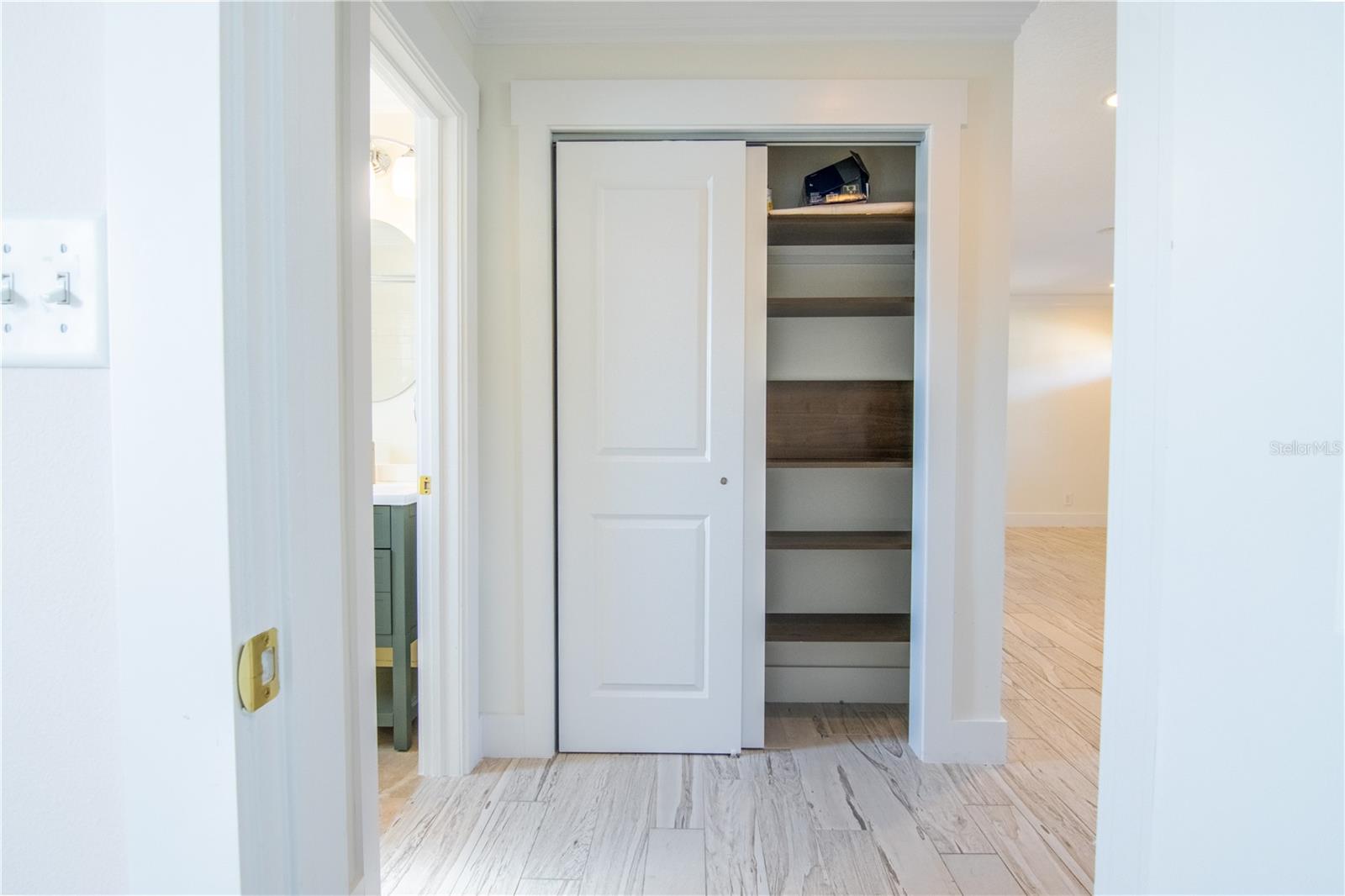 Image 44 of 46 For 600 43rd Avenue Ne