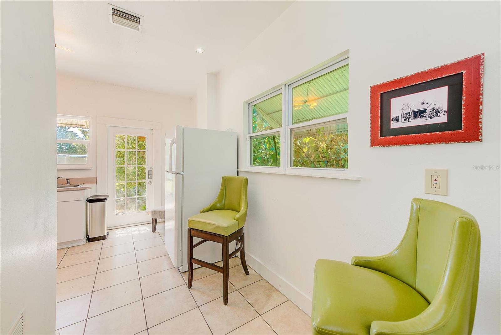 Image 11 of 43 For 519 11th Avenue Nw