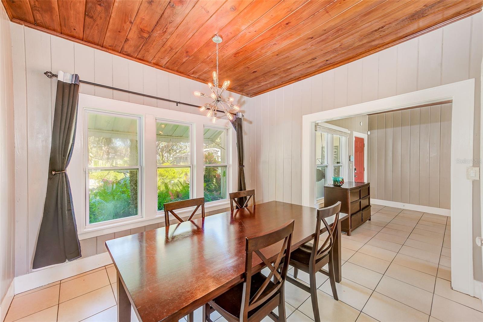 Image 13 of 43 For 519 11th Avenue Nw