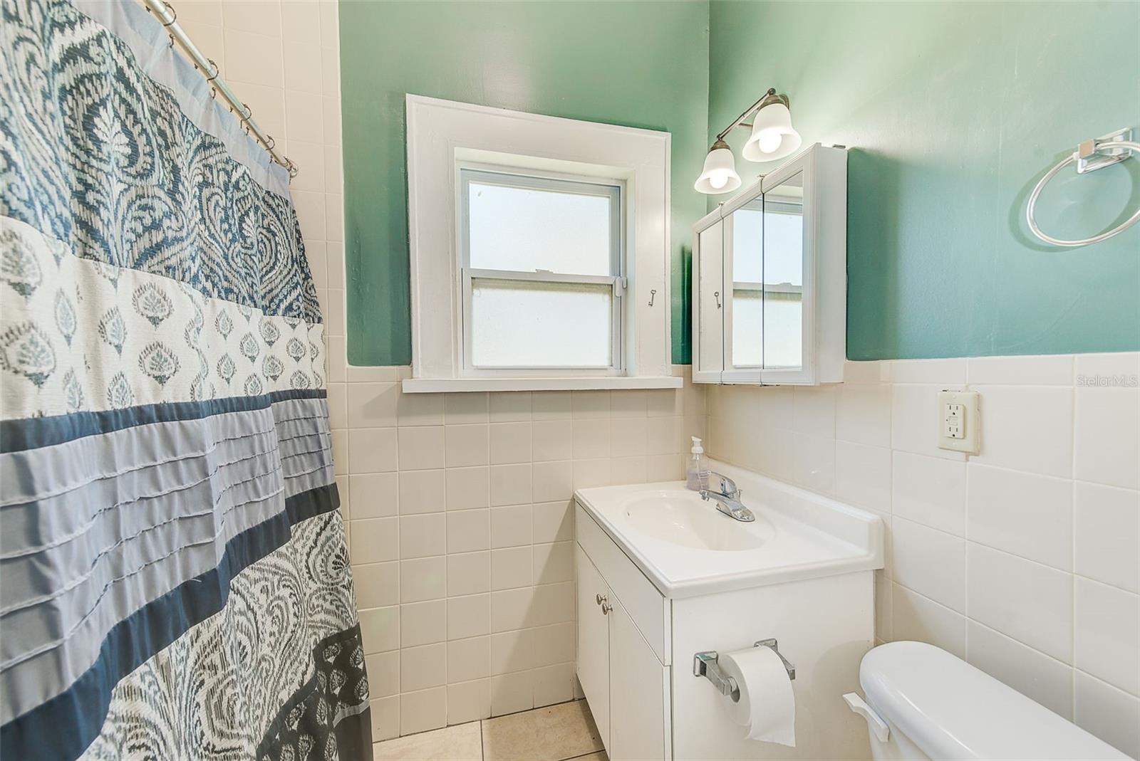 Image 19 of 43 For 519 11th Avenue Nw