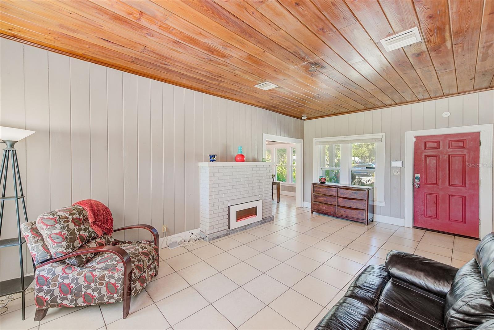 Image 7 of 43 For 519 11th Avenue Nw