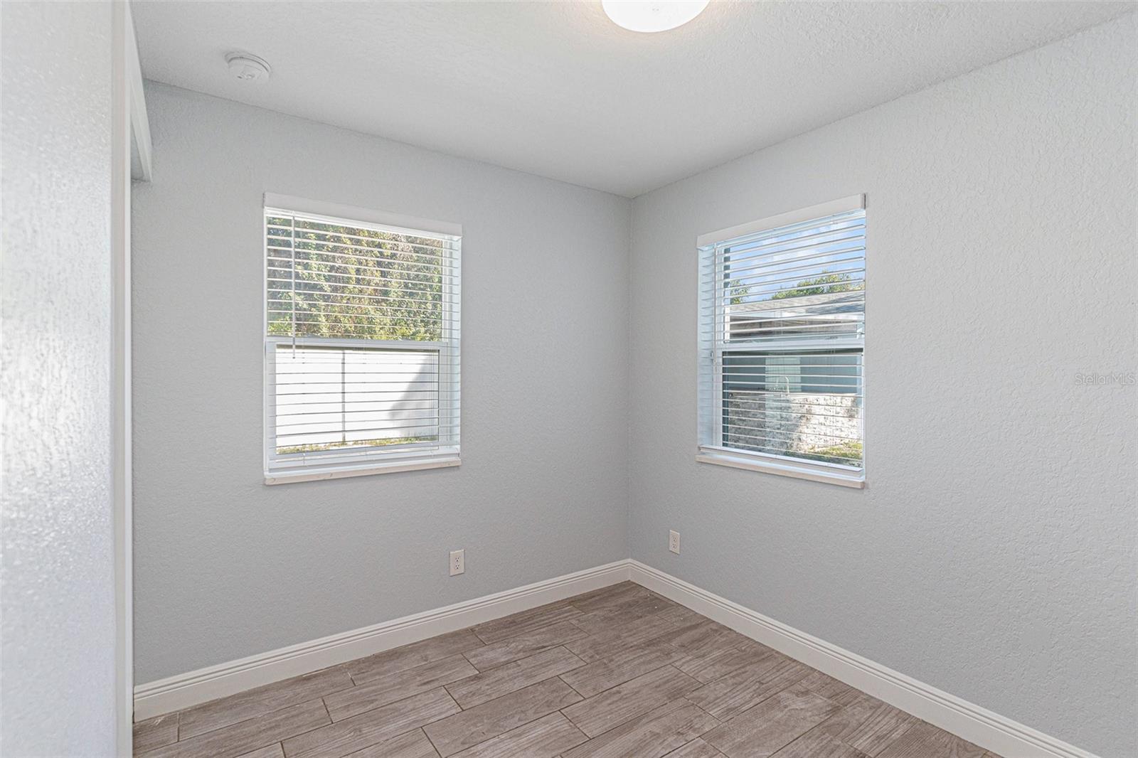 Image 13 of 32 For 3602 33rd Avenue