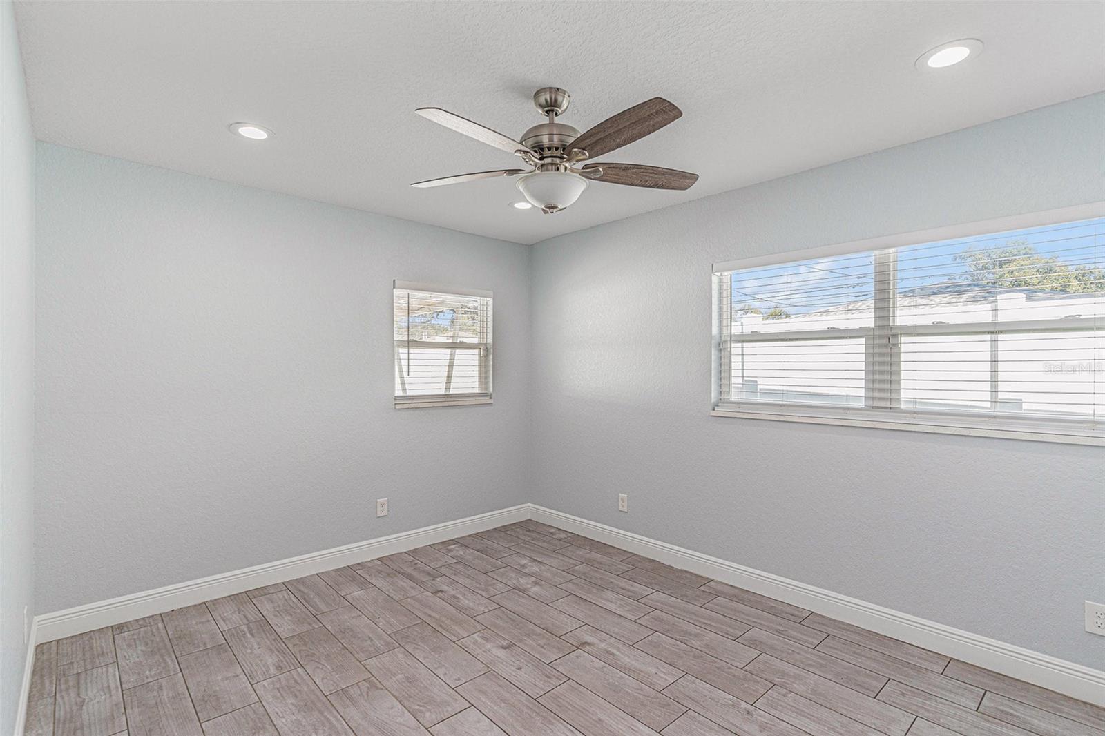 Image 19 of 32 For 3602 33rd Avenue