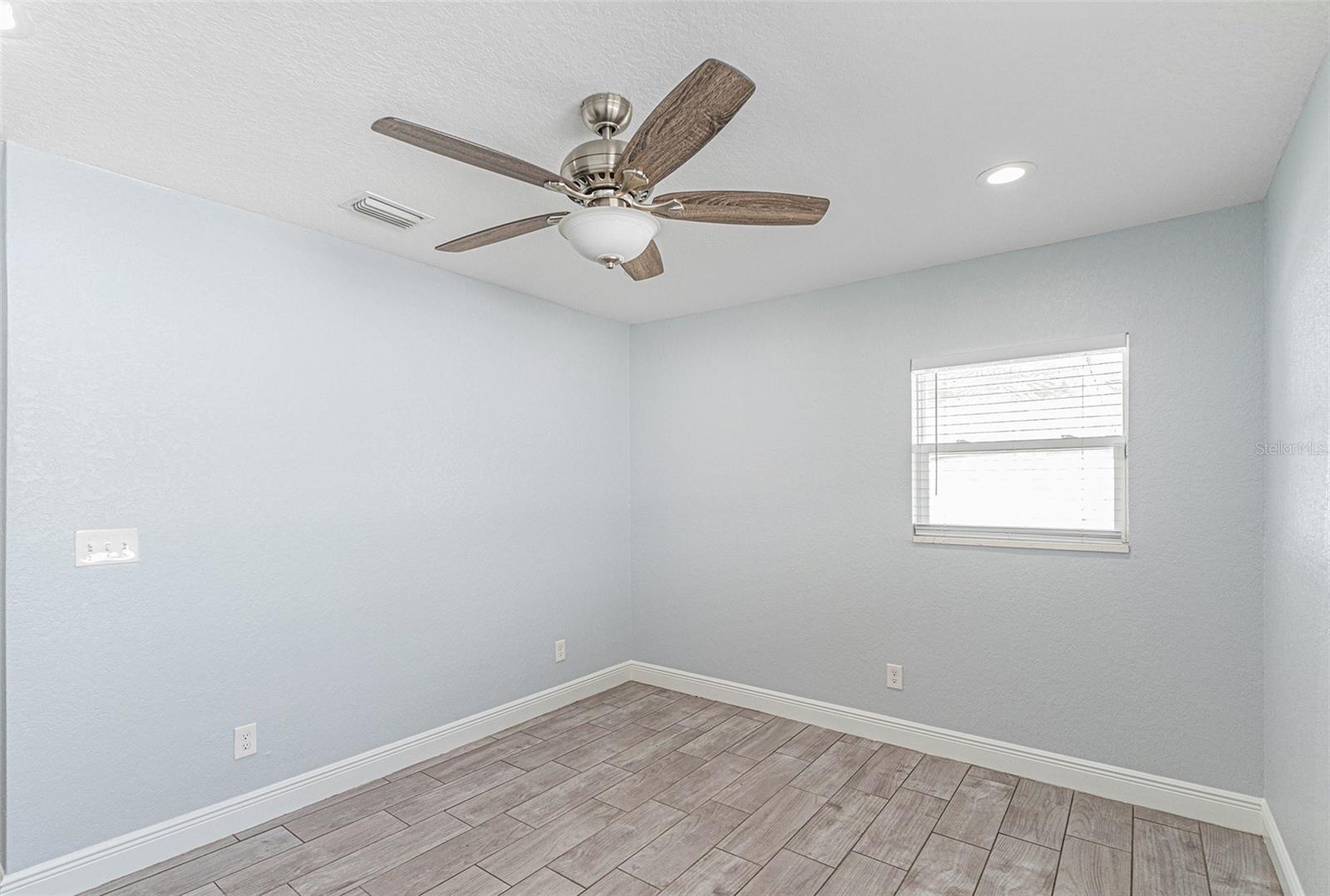 Image 22 of 32 For 3602 33rd Avenue