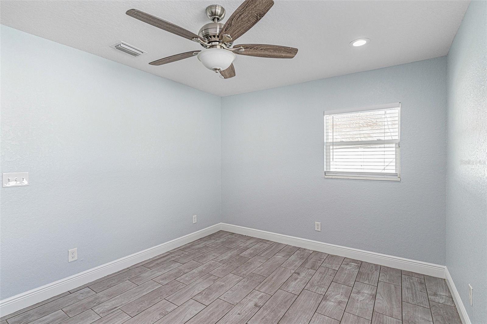 Image 23 of 32 For 3602 33rd Avenue