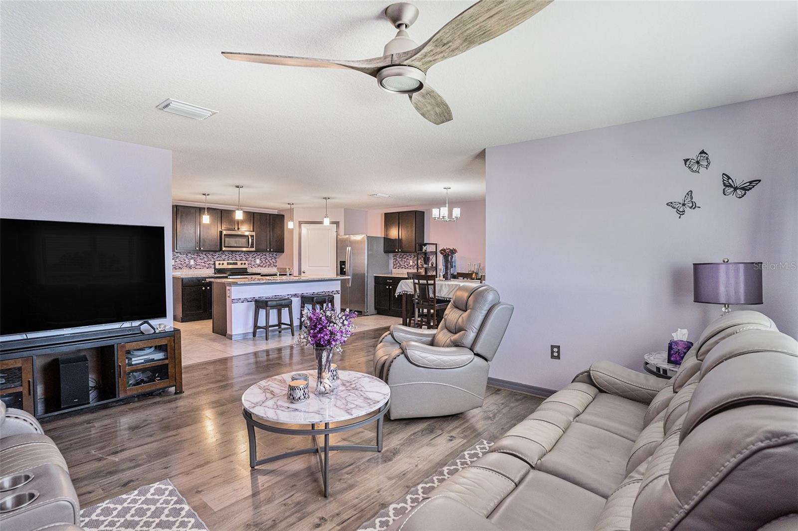 Image 7 of 31 For 813 18th Avenue Se