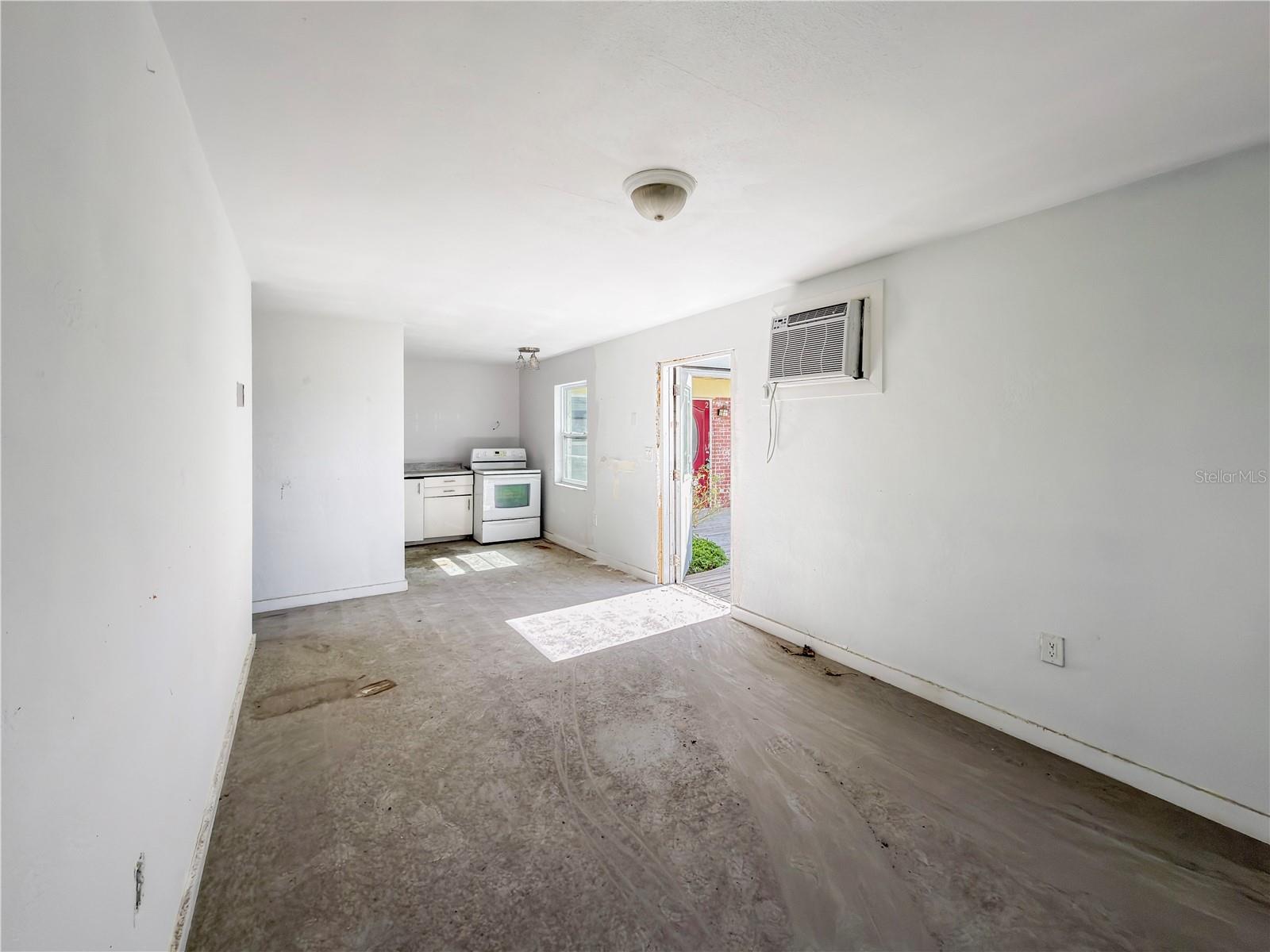 Image 13 of 21 For 14906 Bayshore Drive