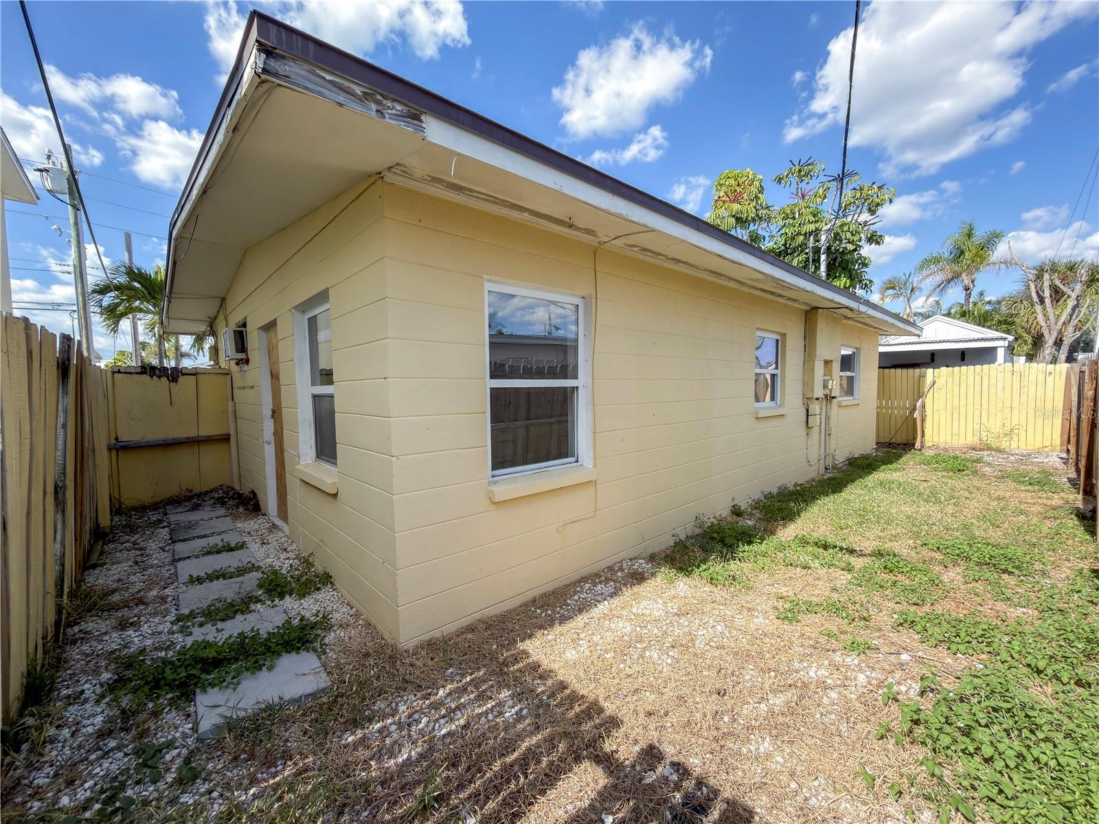 Image 19 of 21 For 14906 Bayshore Drive