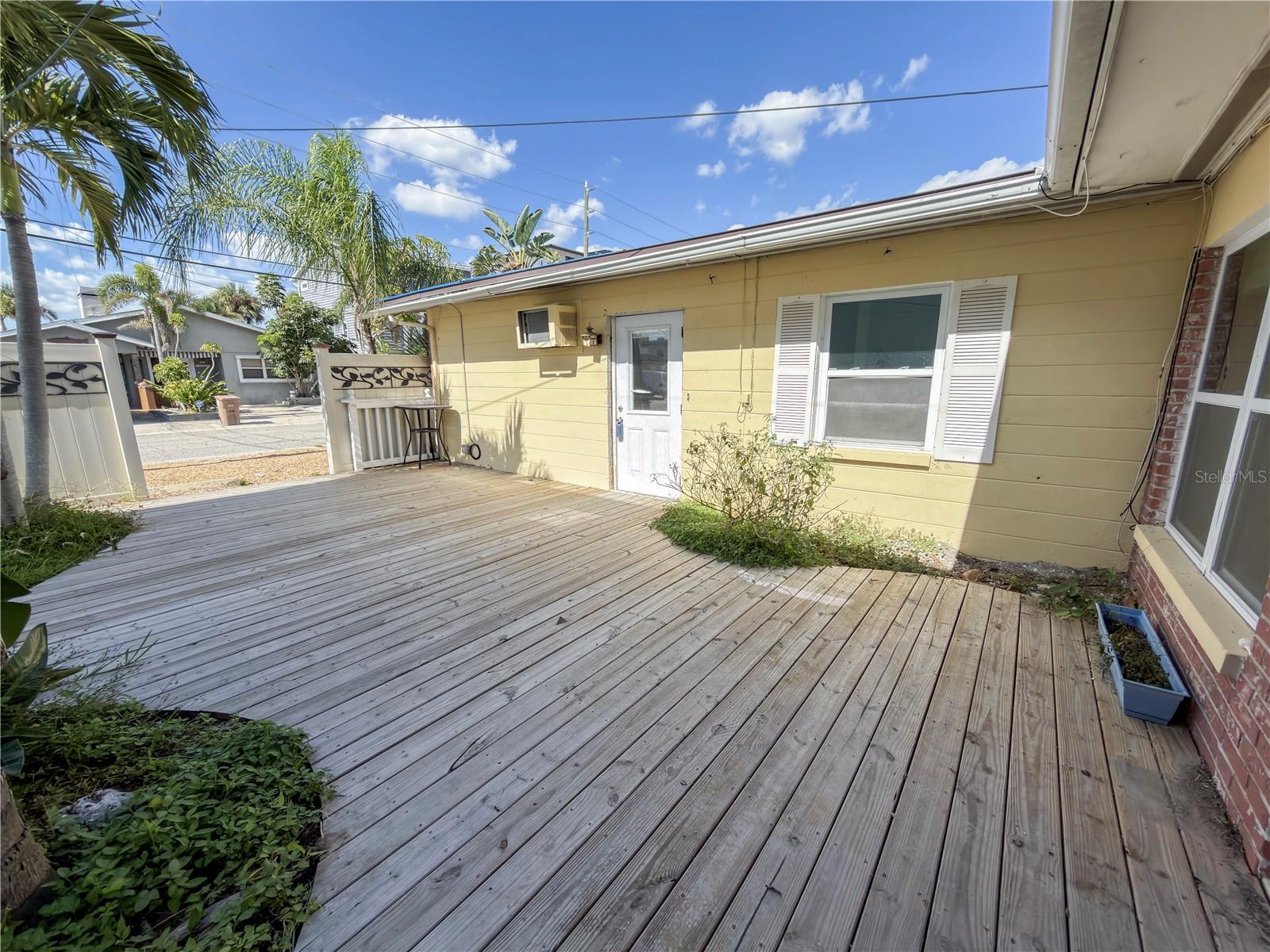 Image 2 of 21 For 14906 Bayshore Drive