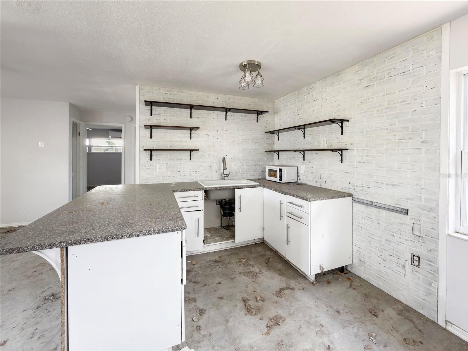Image 5 of 21 For 14906 Bayshore Drive