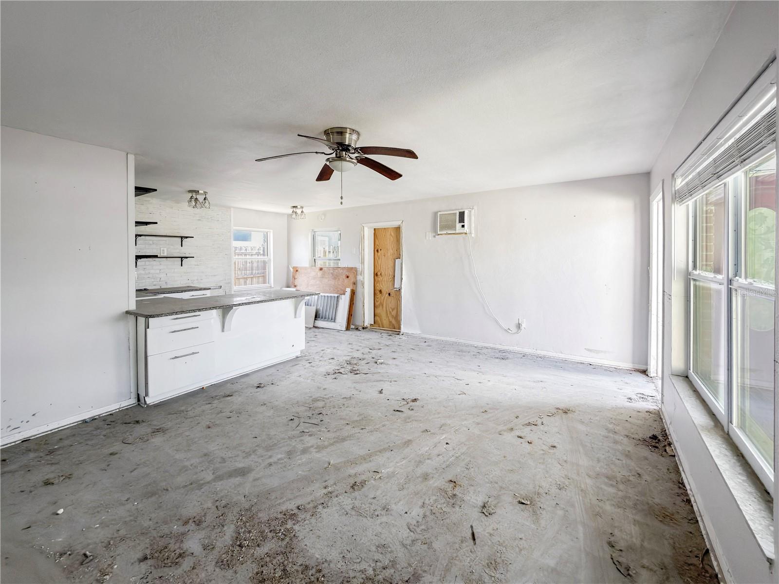 Image 7 of 21 For 14906 Bayshore Drive