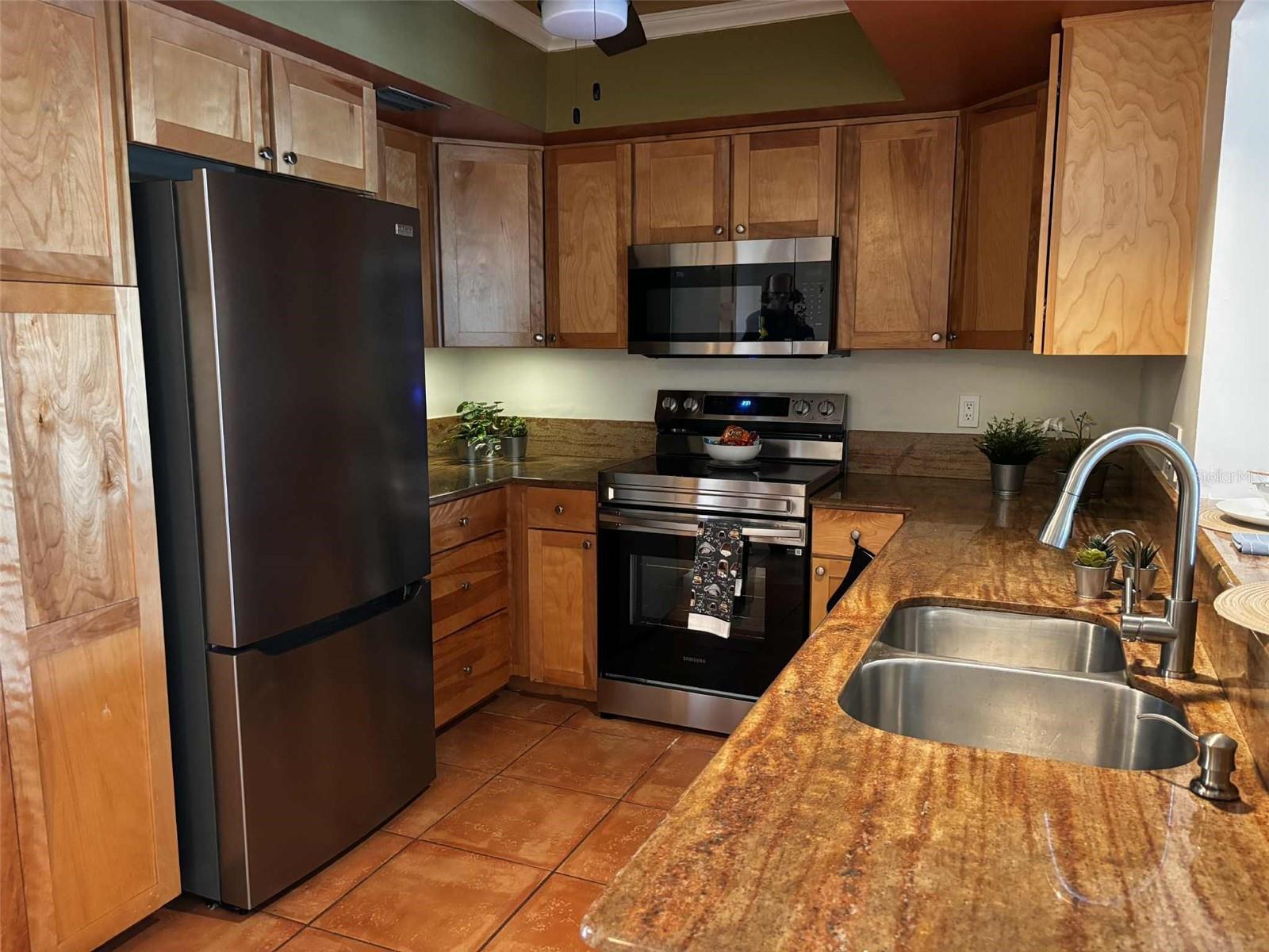 Image 5 of 26 For 15636 Morning Drive