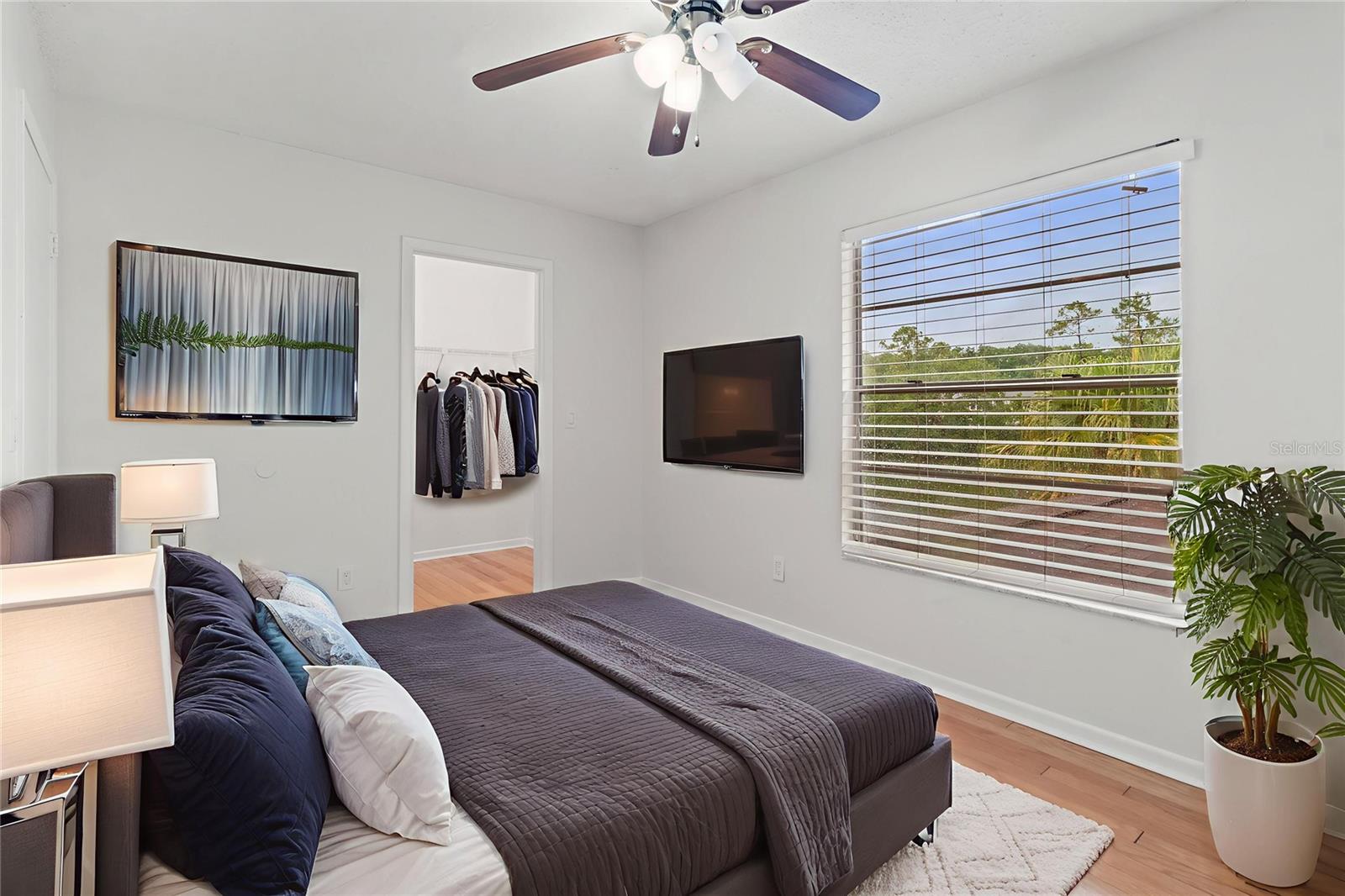 Image 9 of 26 For 15636 Morning Drive