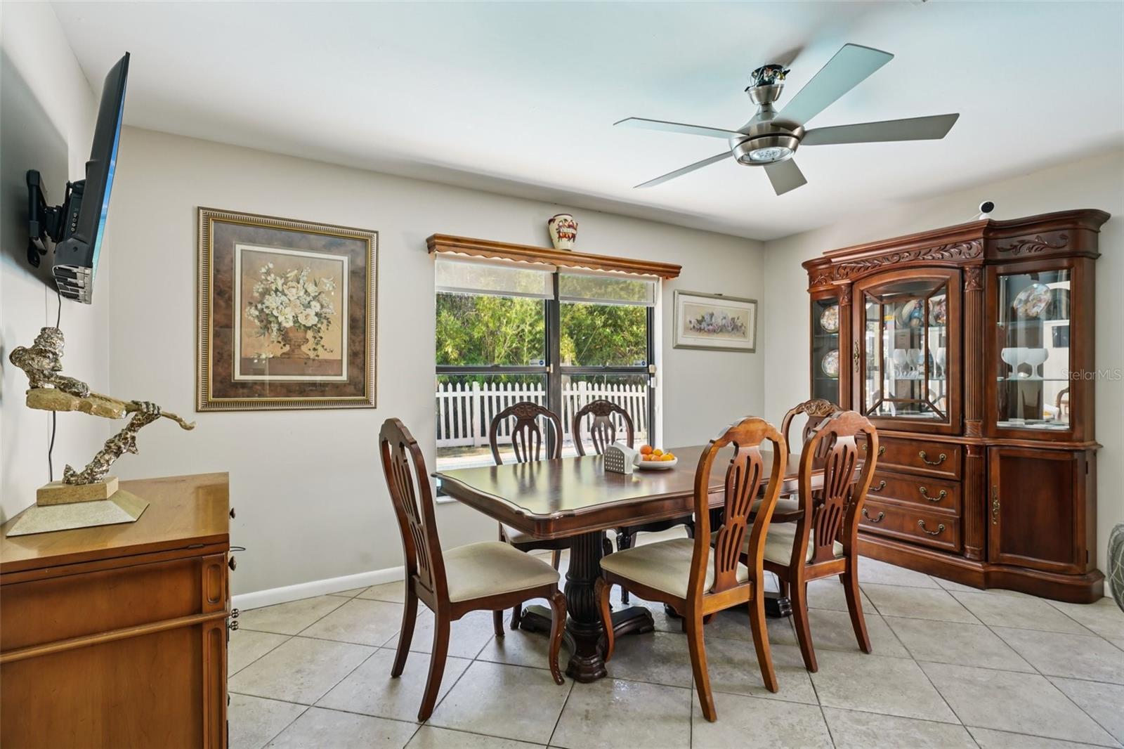 Image 10 of 32 For 14804 Carnation Drive