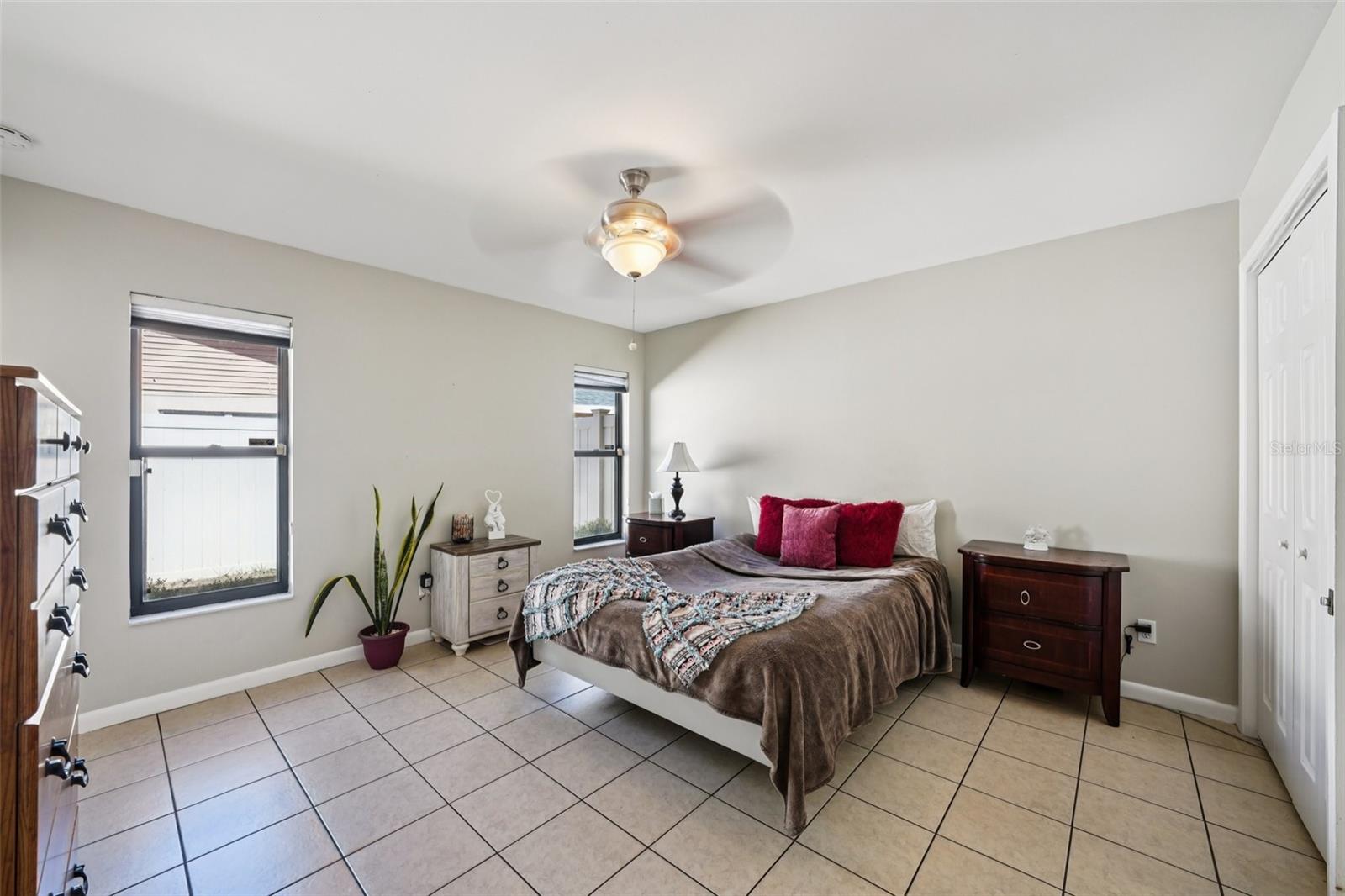 Image 14 of 32 For 14804 Carnation Drive
