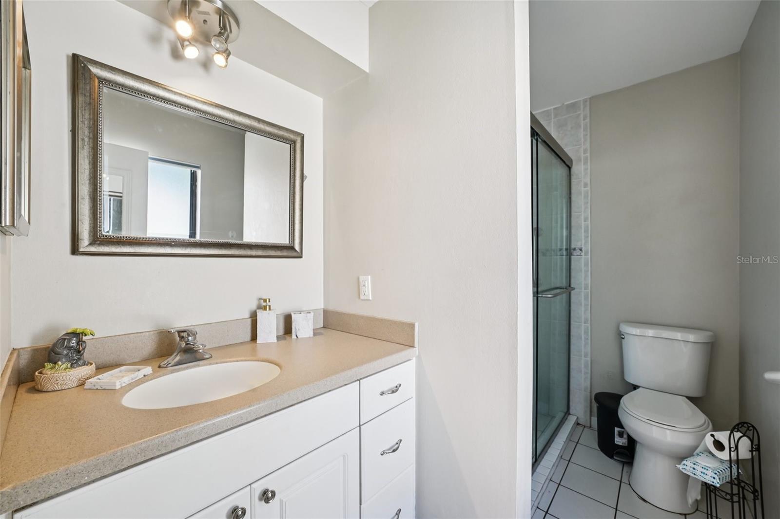 Image 16 of 32 For 14804 Carnation Drive