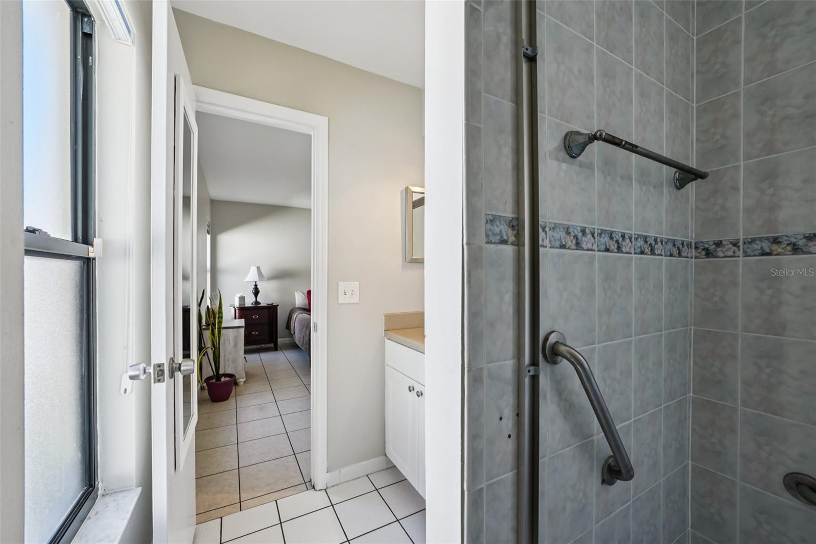 Image 17 of 32 For 14804 Carnation Drive