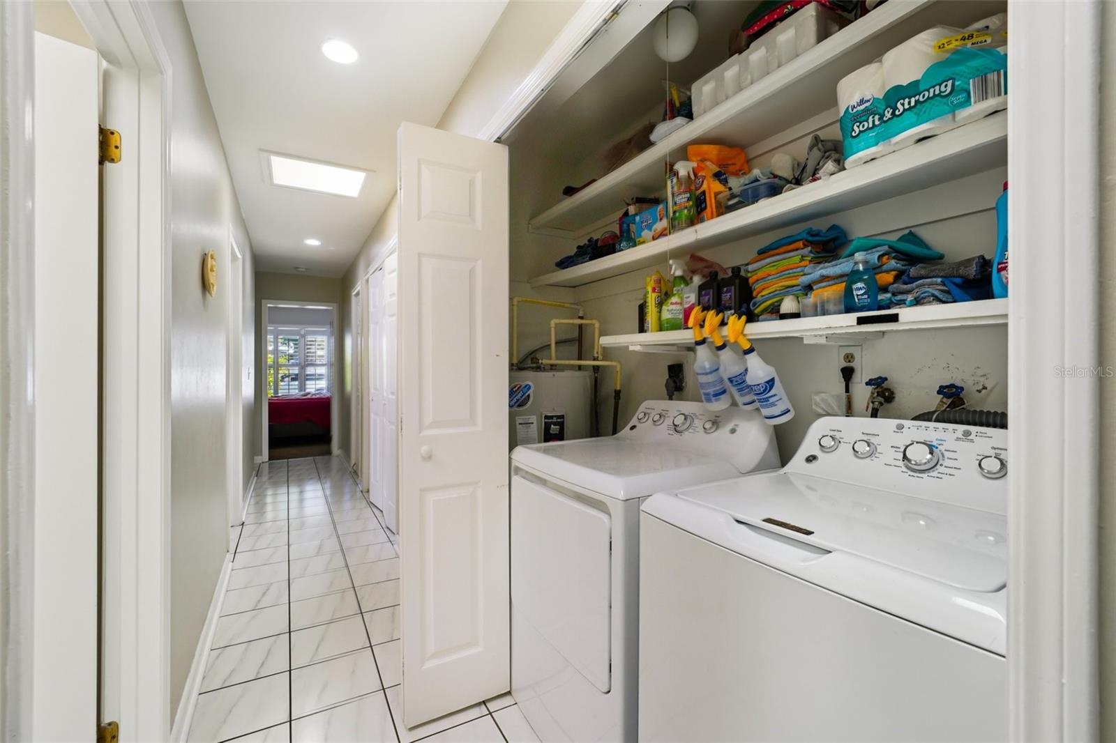 Image 21 of 32 For 14804 Carnation Drive