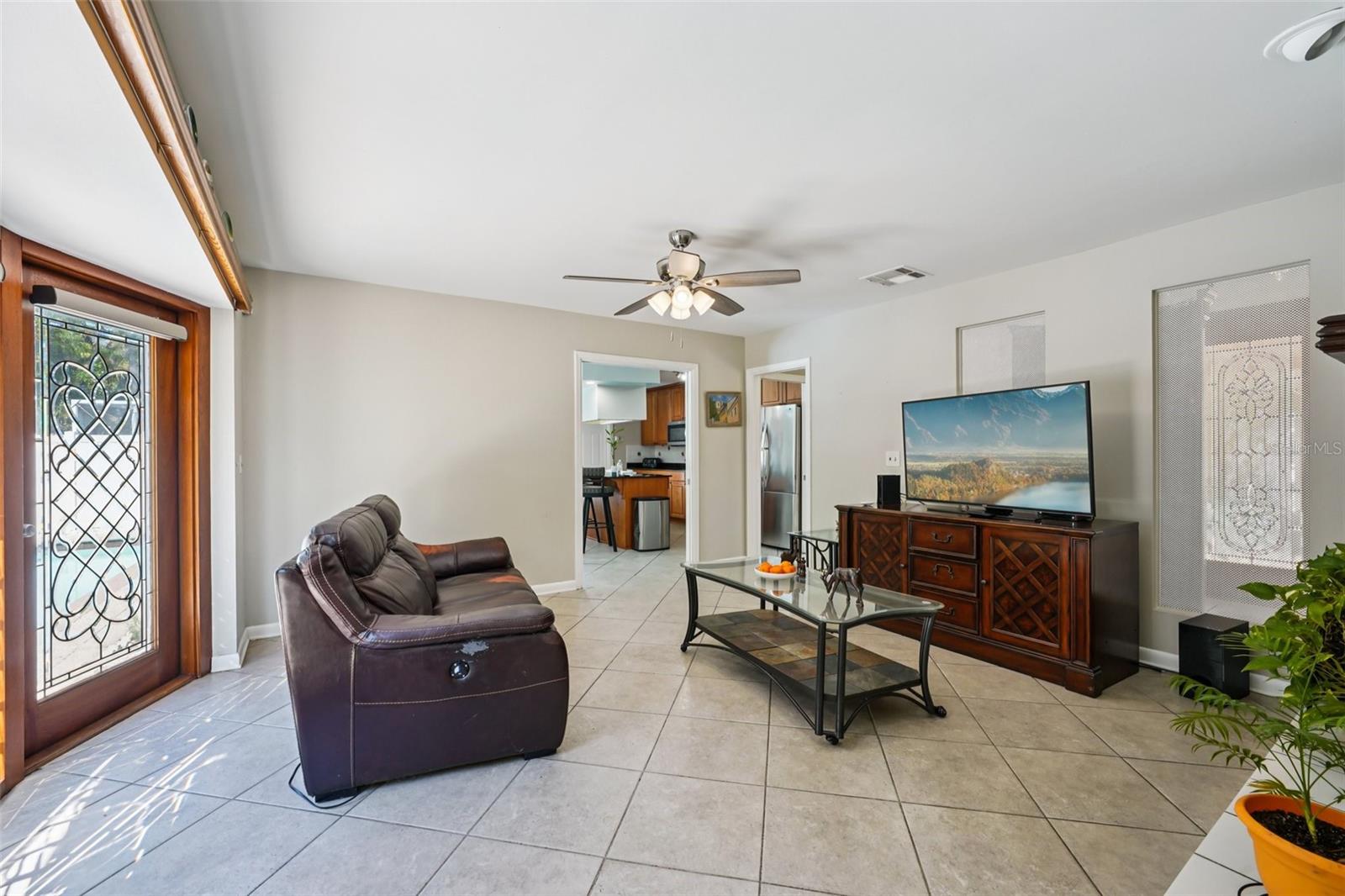 Image 5 of 32 For 14804 Carnation Drive