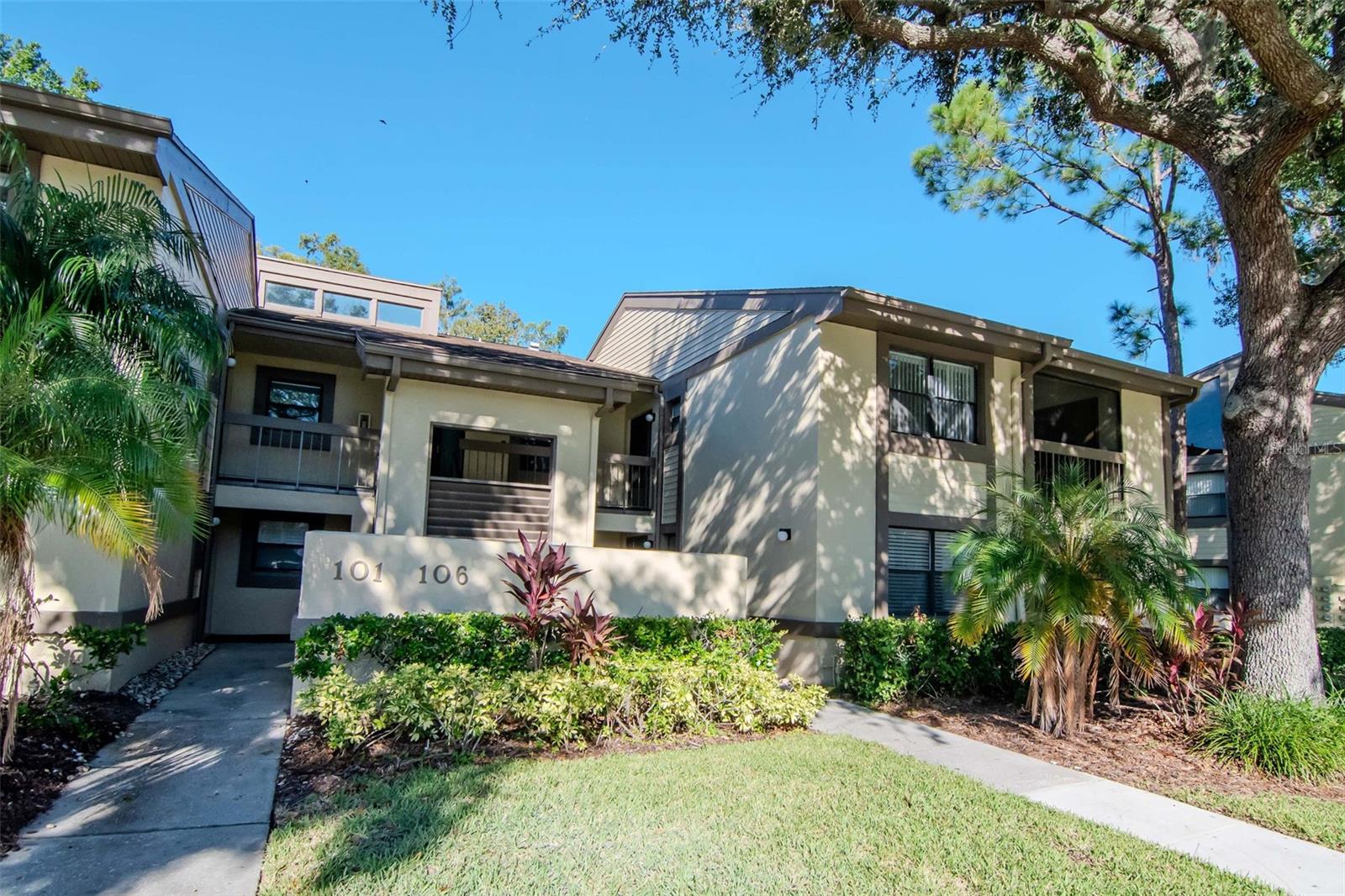 Details for 105 Woodlake Lane 105, OLDSMAR, FL 34677
