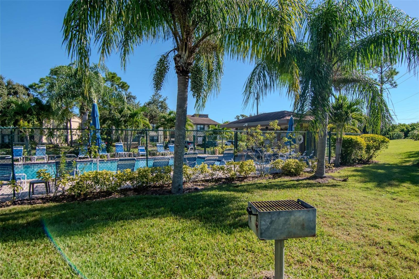 Image 29 of 30 For 105 Woodlake Lane 105