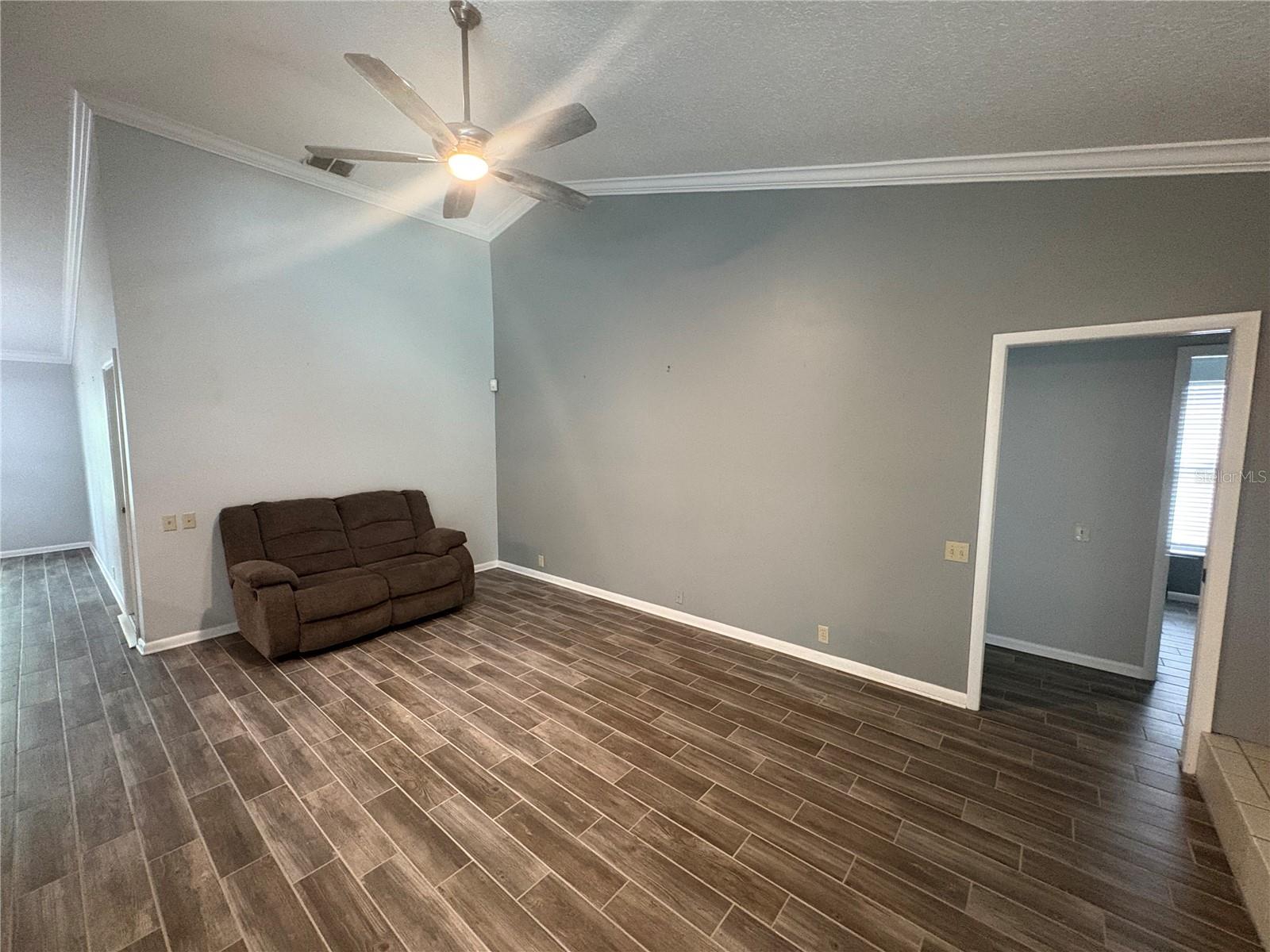 Image 12 of 69 For 1702 Horseshoe Drive